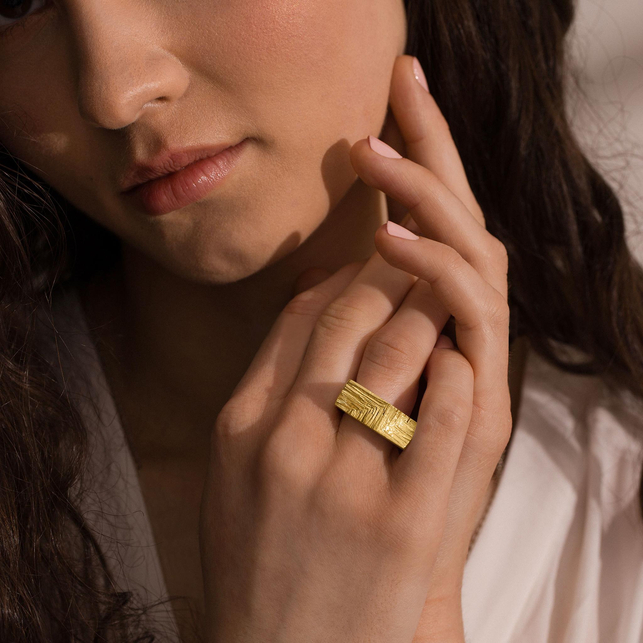 For Sale:  XYZ In Signum Modernist Sculptural Gold Statement Ring 4