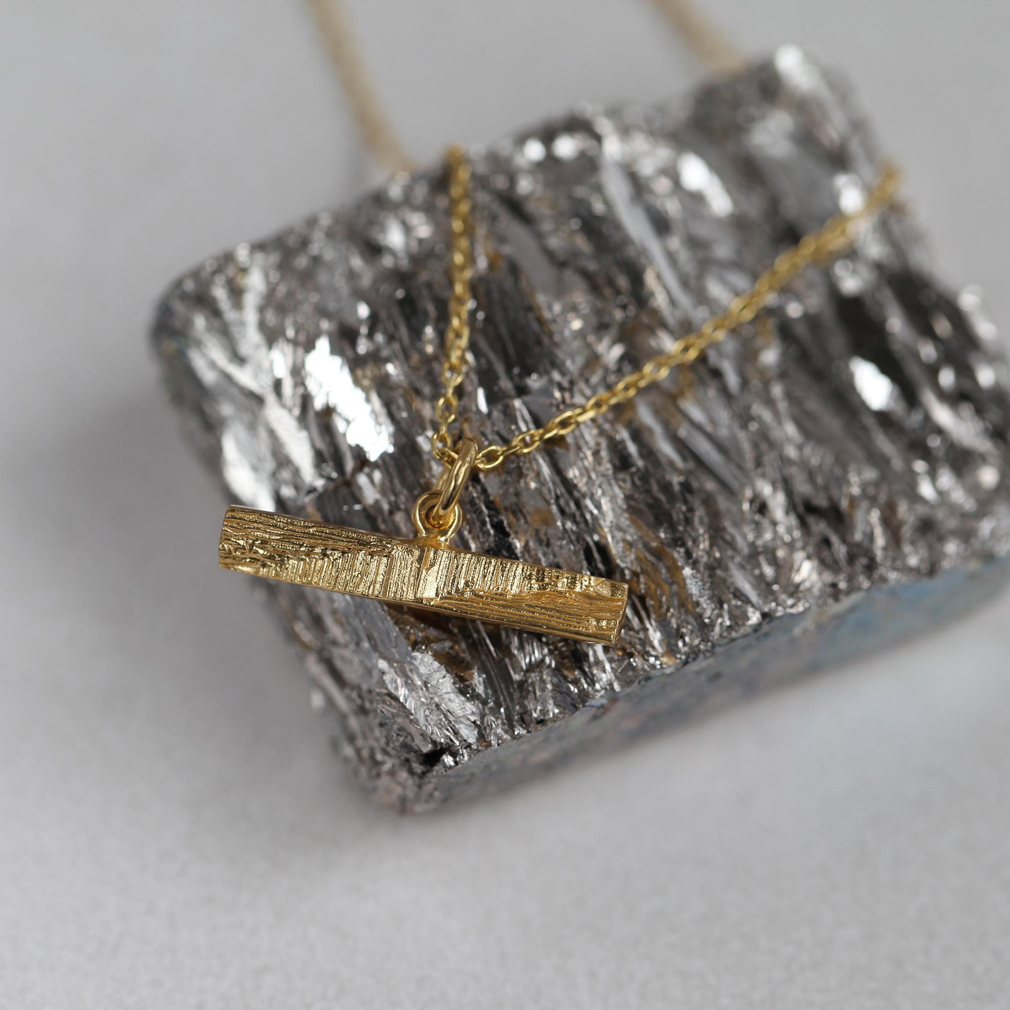 XYZ Linea Modernist Gold Statement Pendant In New Condition For Sale In Chinnor, South Oxfordshire