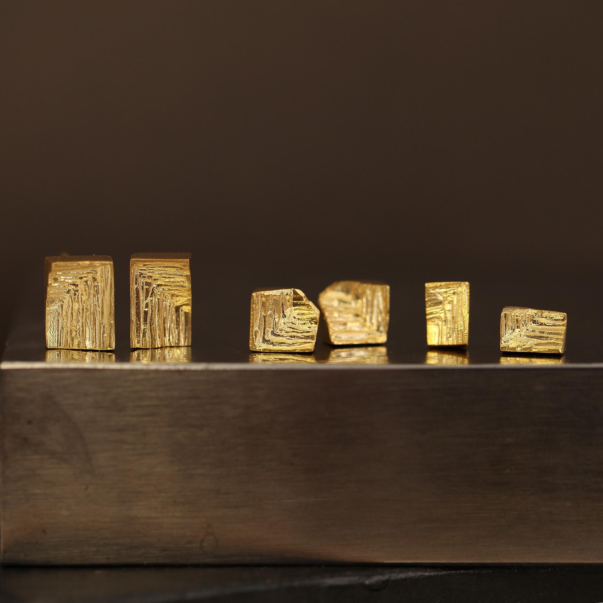 XYZ Mino - Orecchini a perno modernisti in oro 18 carati - Agata Karwowska In condizioni Nuovo in vendita a Chinnor, South Oxfordshire