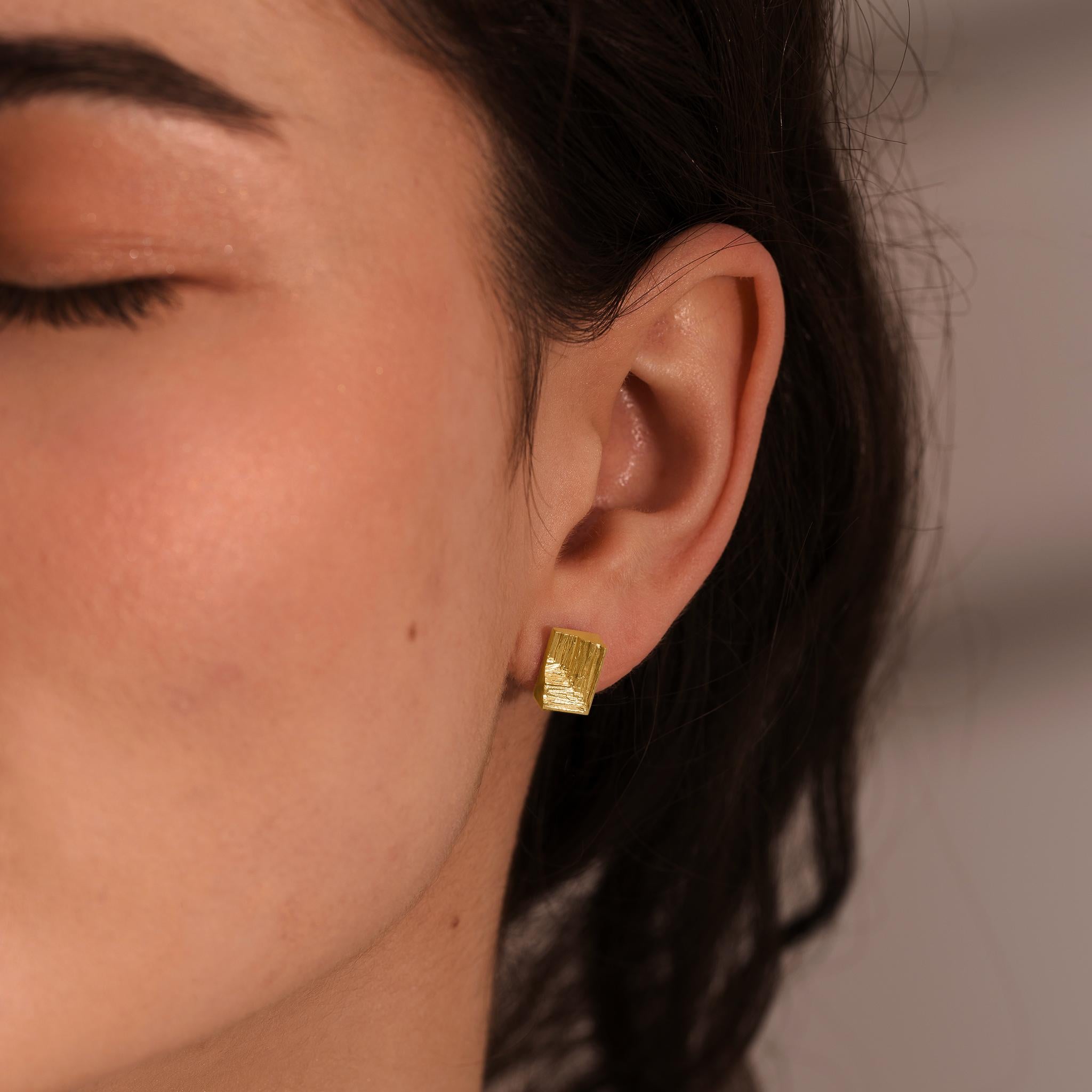 Women's or Men's XYZ Modul Modernist 18 Karat Gold Statement Earrings - Agata Karwowska For Sale