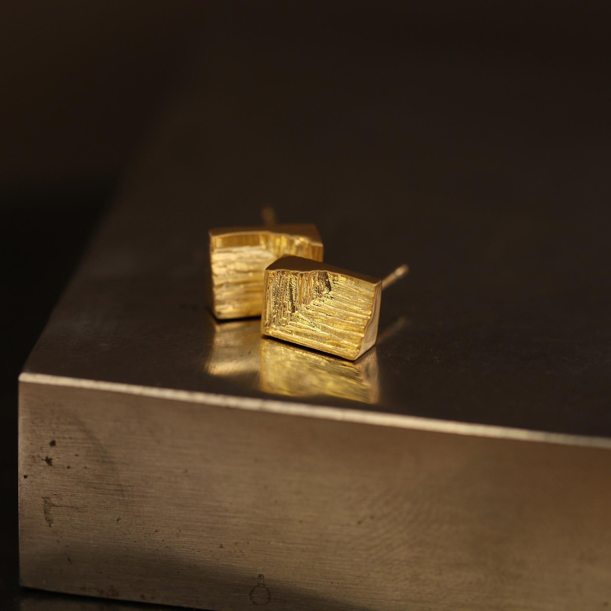 XYZ Modul Modernist 18 Karat Gold Statement Earrings - Agata Karwowska For Sale 4