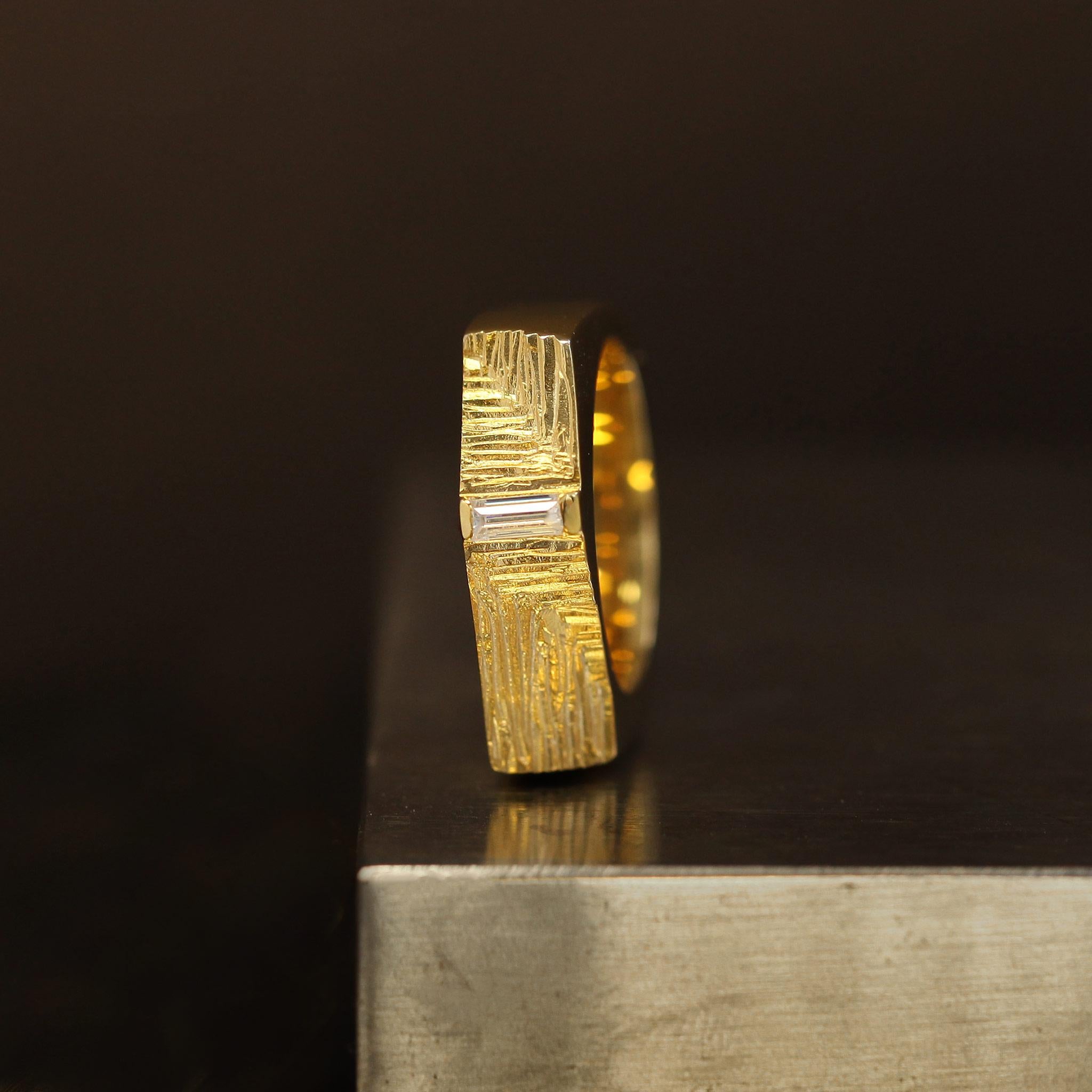 For Sale:  XYZ Tectum Modernist 0.2 Carat Baguette Cut Diamond Gold Statement Ring 6