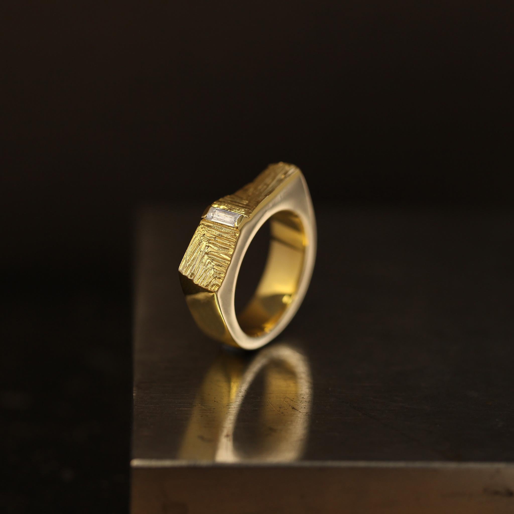 For Sale:  XYZ Tectum Modernist 0.2 Carat Baguette Cut Diamond Gold Statement Ring 9
