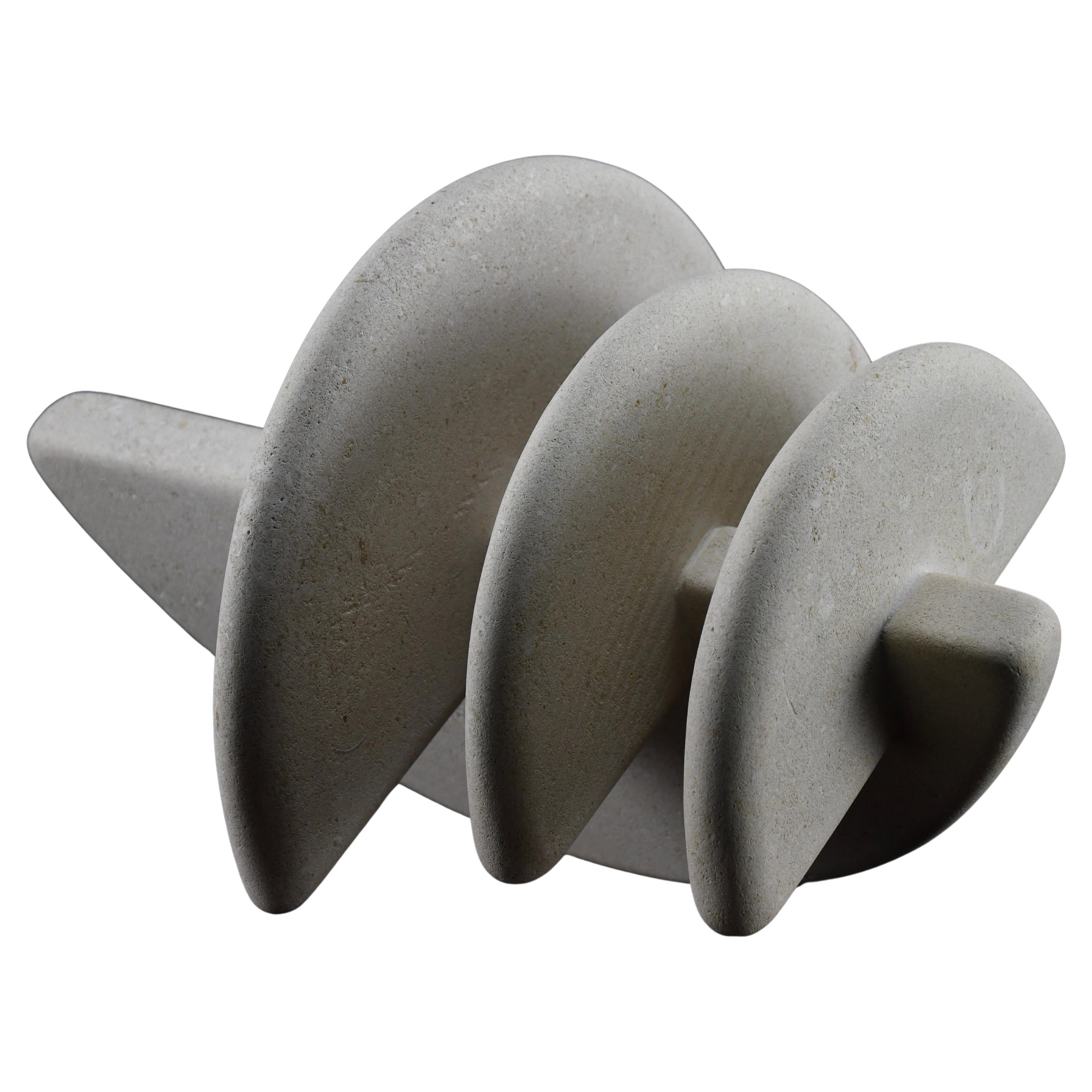 “XYZ4” by Alberto Cabiddu – A Harmonic Dialogue in Stone (1999) im Angebot