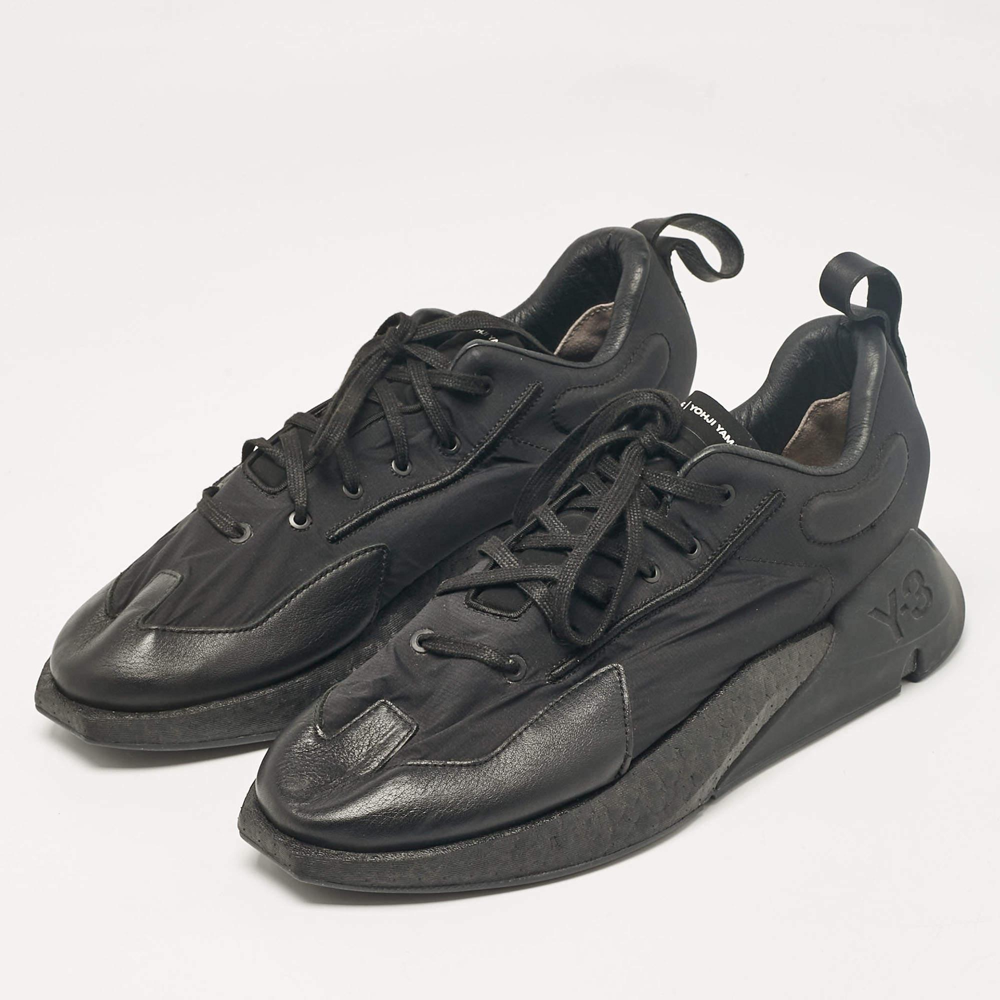 Upgrade your style with these Y 3 sneakers. Meticulously designed for fashion and comfort theyre the ideal choice for a trendy and comfortable stride.