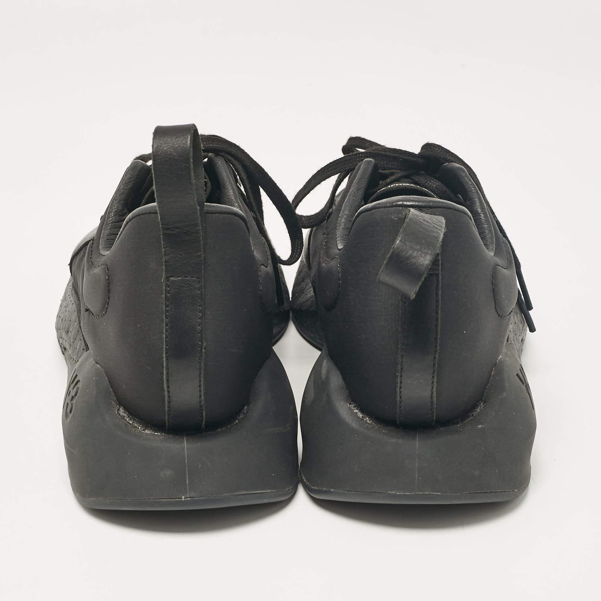 Y-3 Black Leather and Nylon Low Top Sneakers Size 42.5 For Sale 1