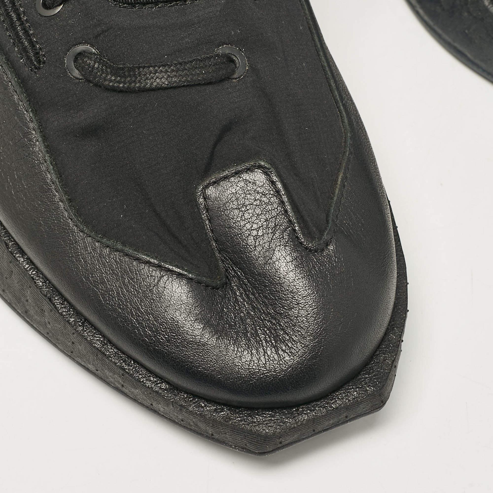 Y-3 Black Leather and Nylon Low Top Sneakers Size 42.5 For Sale 3