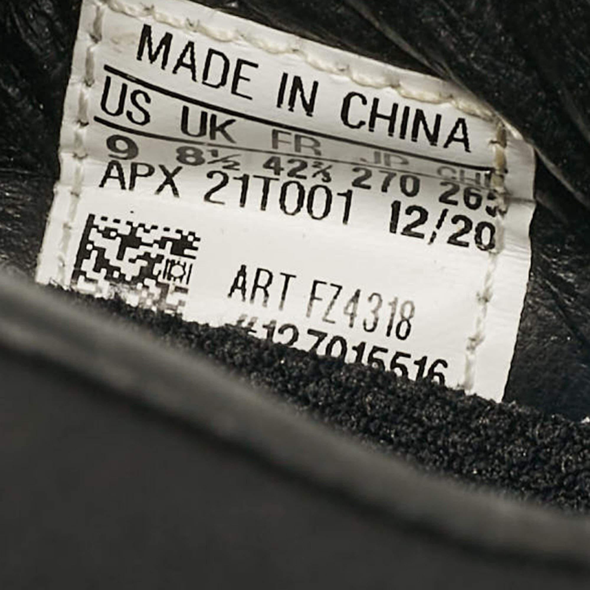 Y-3 Black Leather and Nylon Low Top Sneakers Size 42.5 For Sale 4