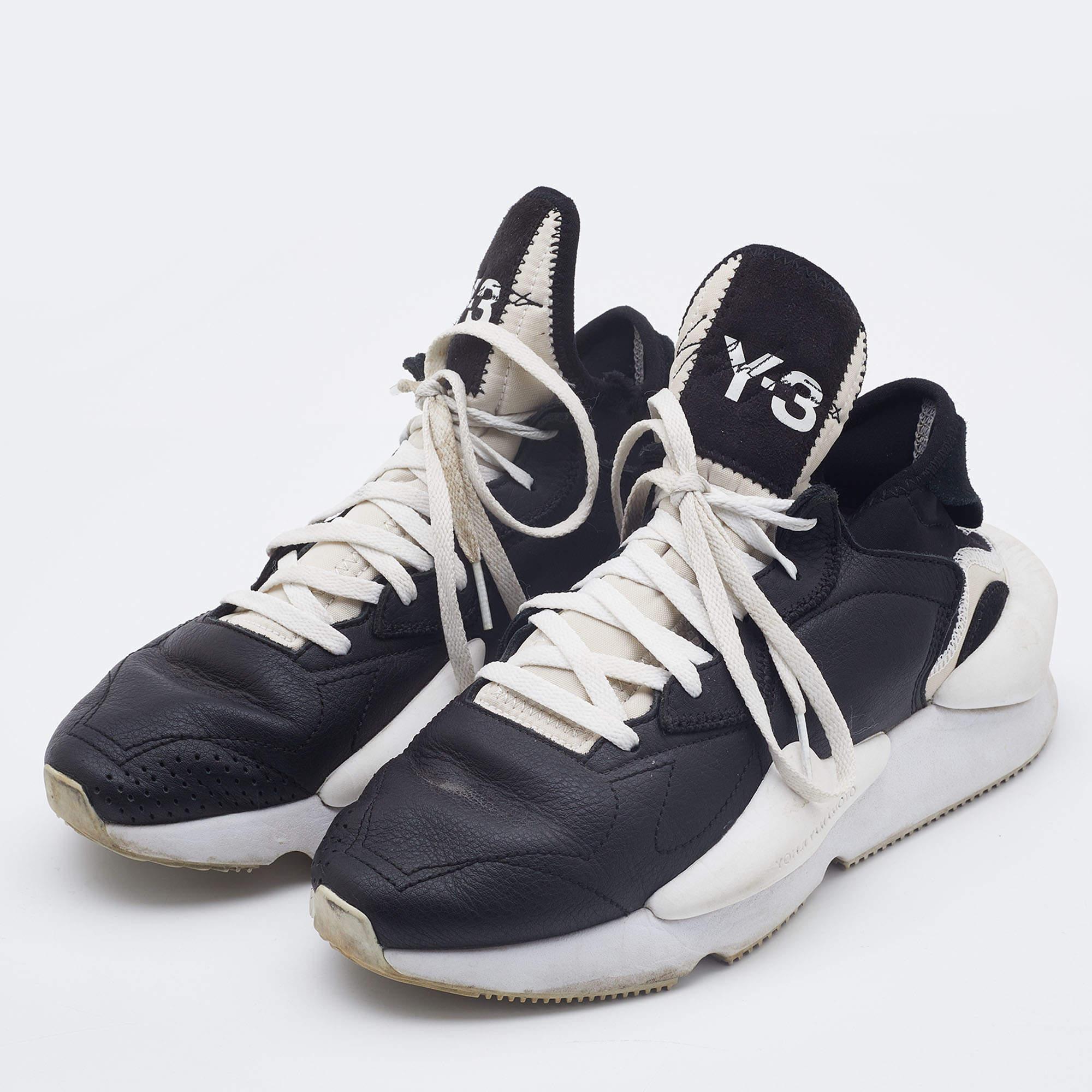 Give your outfit a luxe update with this pair of designer sneakers. The creation is sewn perfectly to help you make a statement in them for a long time.