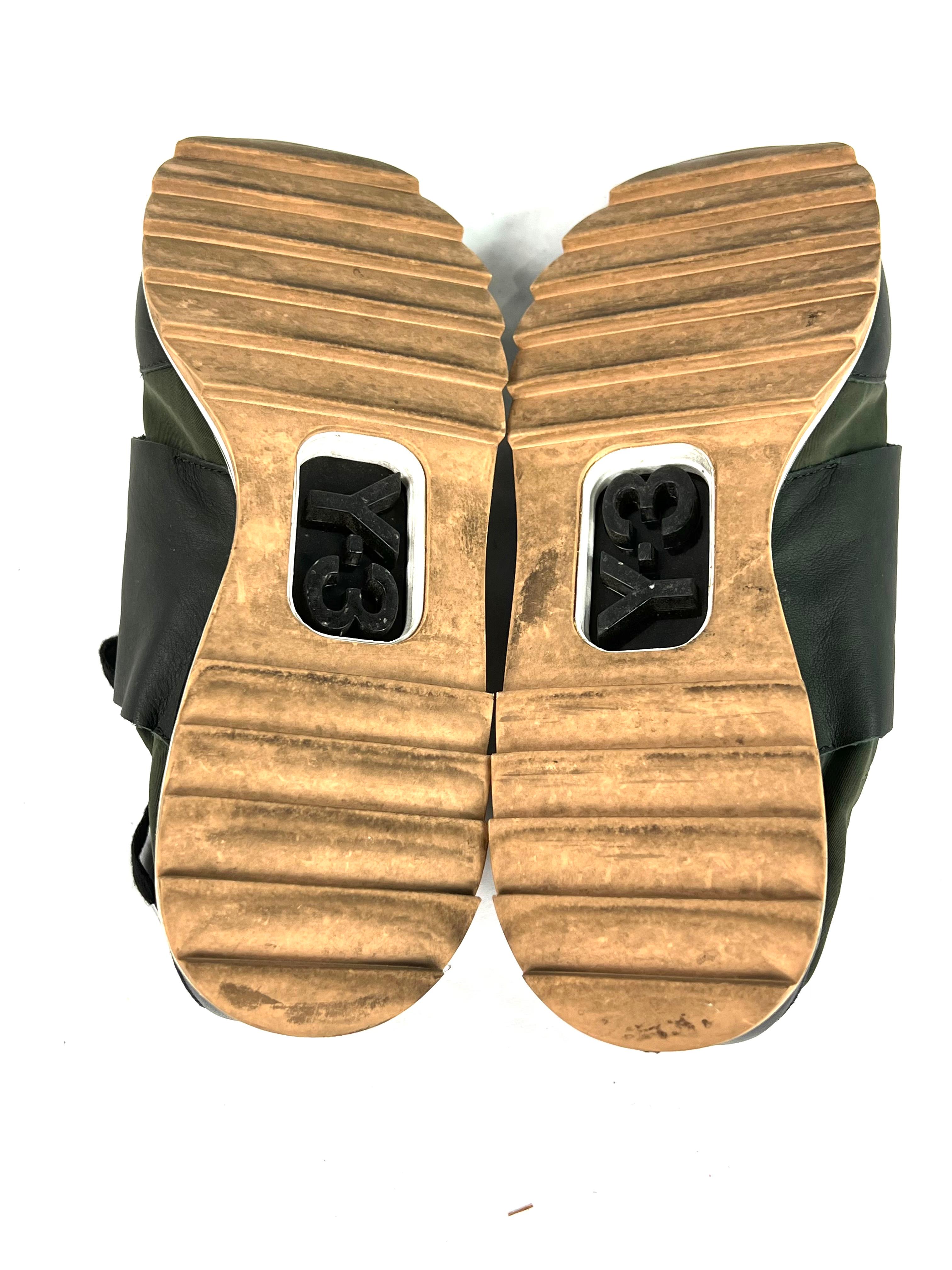 Y-3 Rhita Sport Green Trainers Sneakers, Size 7 In Excellent Condition For Sale In Beverly Hills, CA