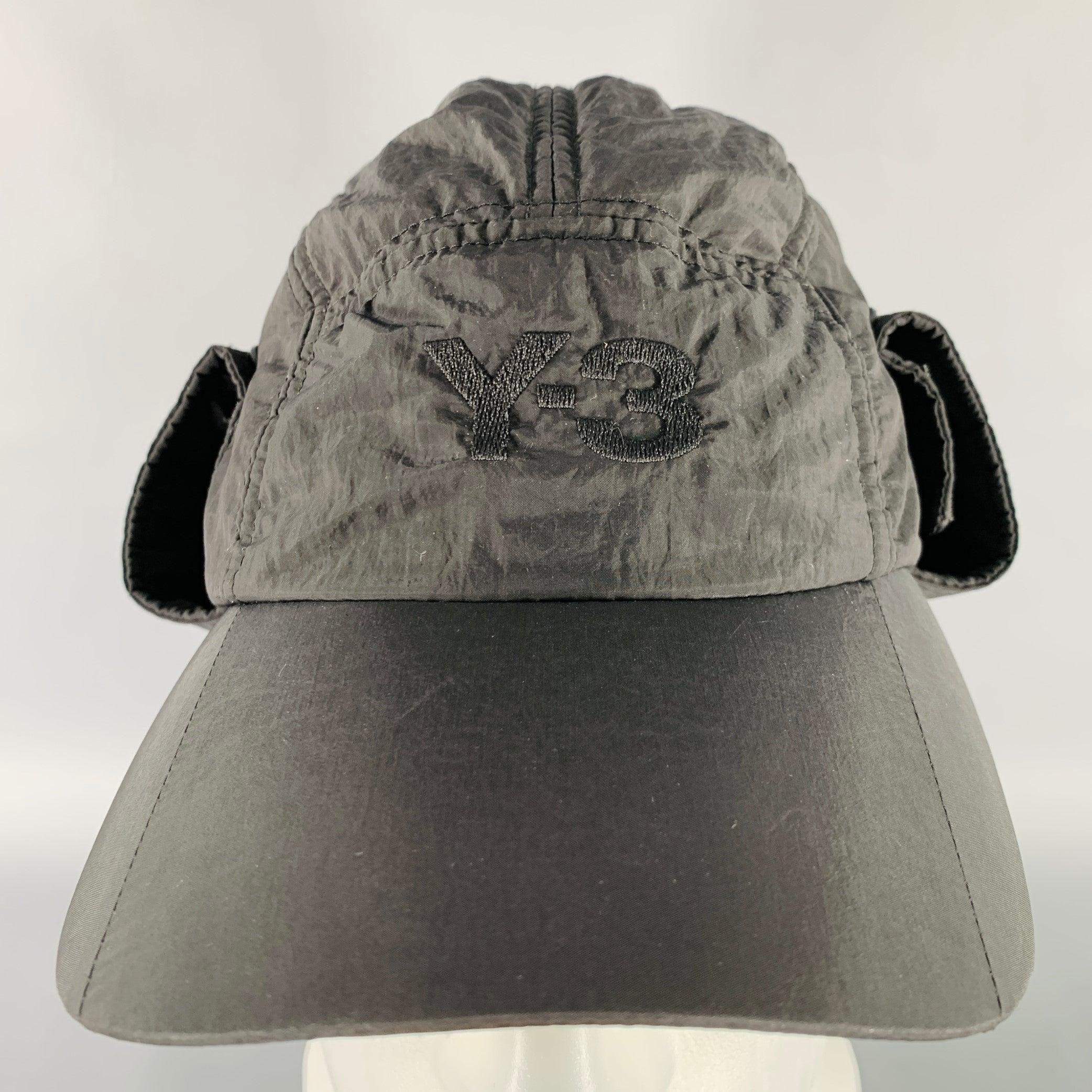 Y-3 Größe One Size Schwarzer gesteppter Polyamid-Hut Herren im Angebot