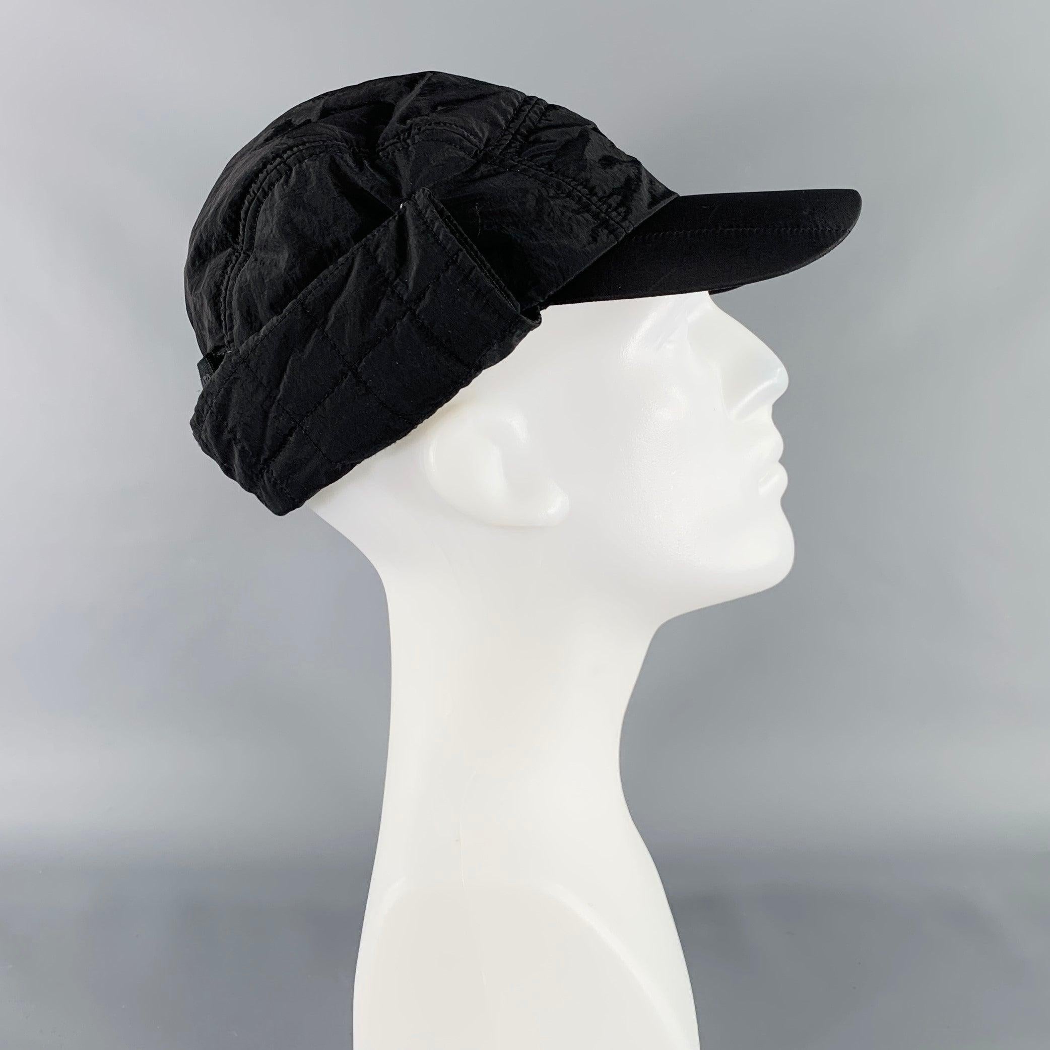 Y-3 Größe One Size Schwarzer gesteppter Polyamid-Hut im Angebot 1