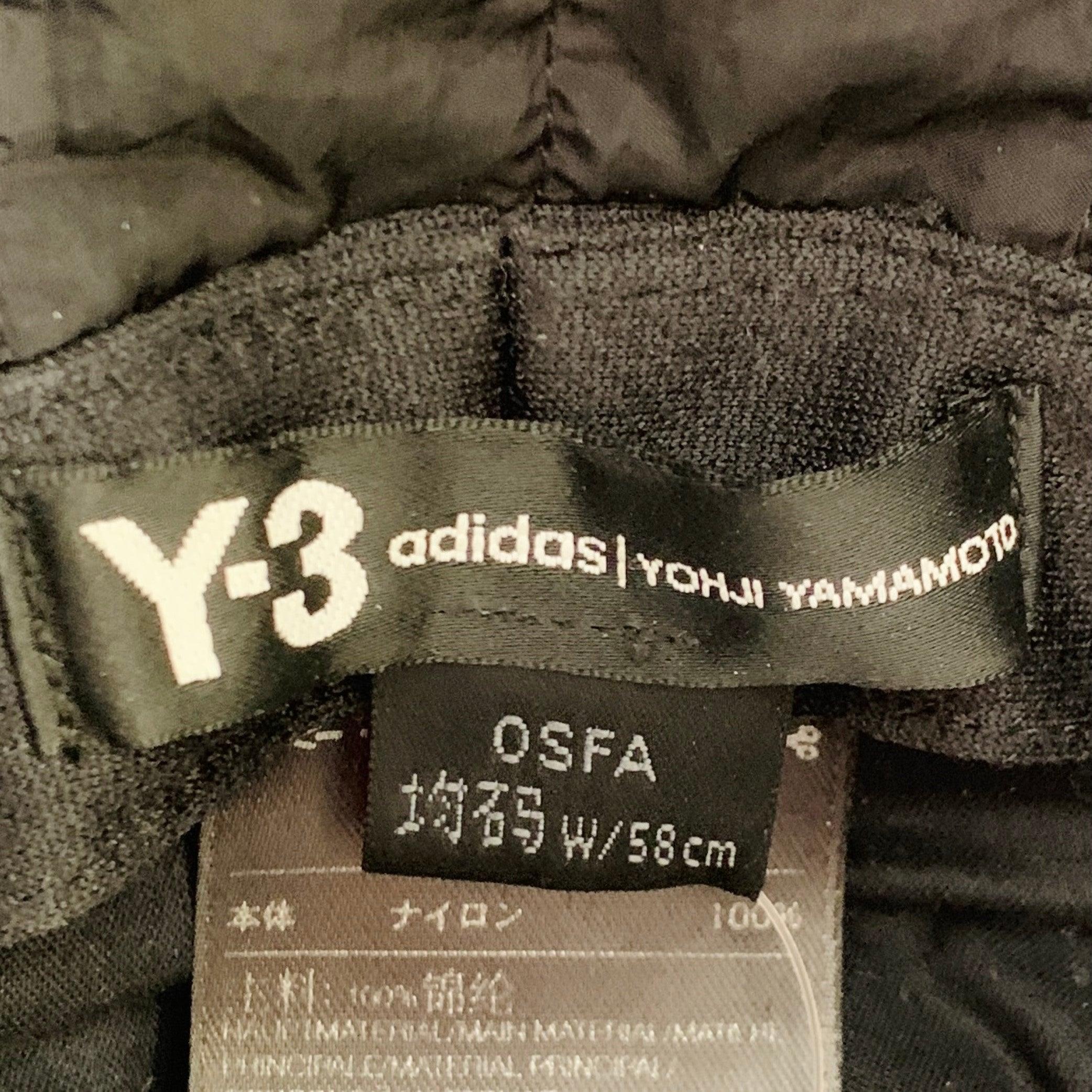 Y-3 Größe One Size Schwarzer gesteppter Polyamid-Hut im Angebot 4