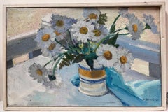 Daises impressionnistes françaises des années 1930 sur vase sur intérieur de table bleu et blanc