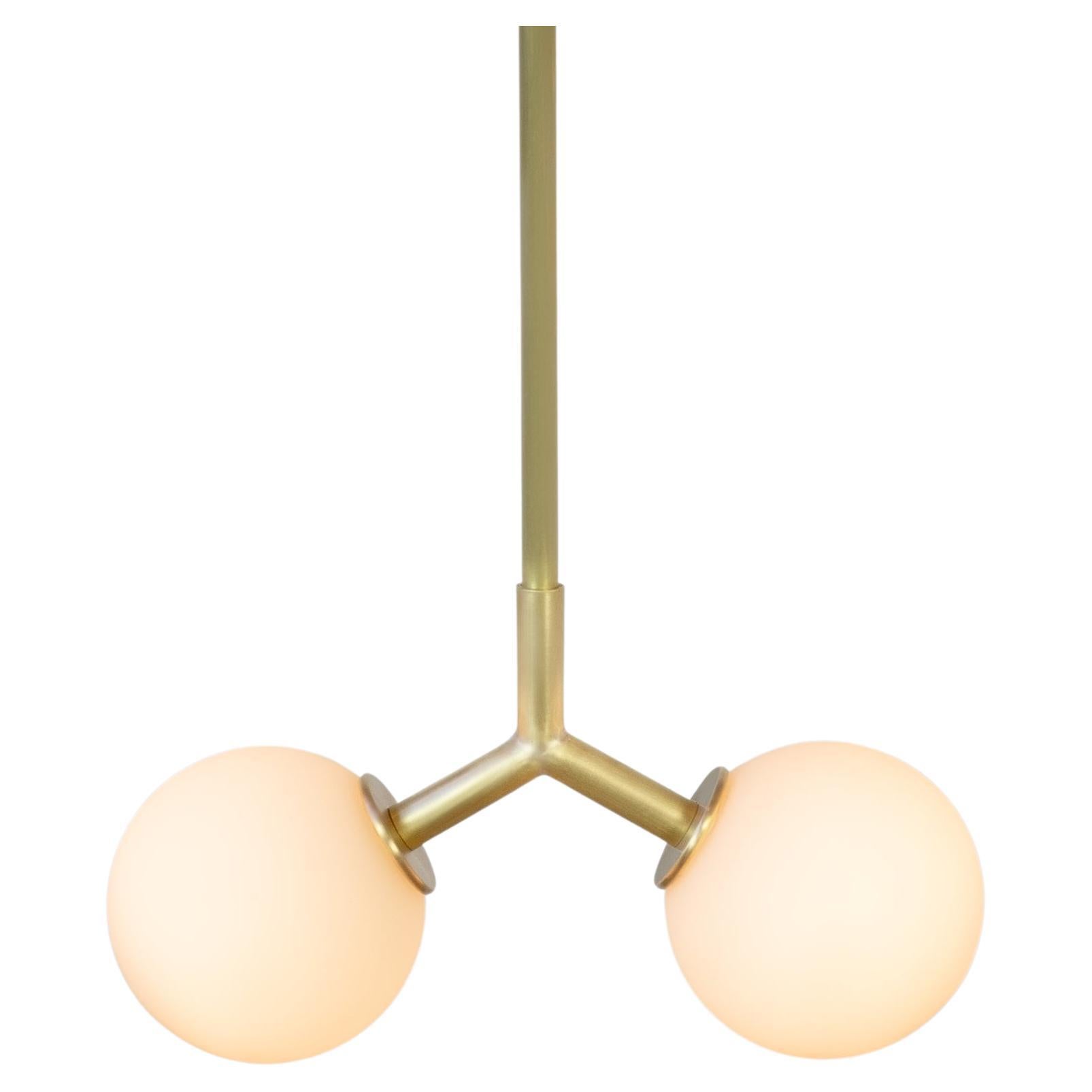 Mini pendente Y di Research.Lighting, ottone, globi di vetro da 3 pollici, su ordinazione