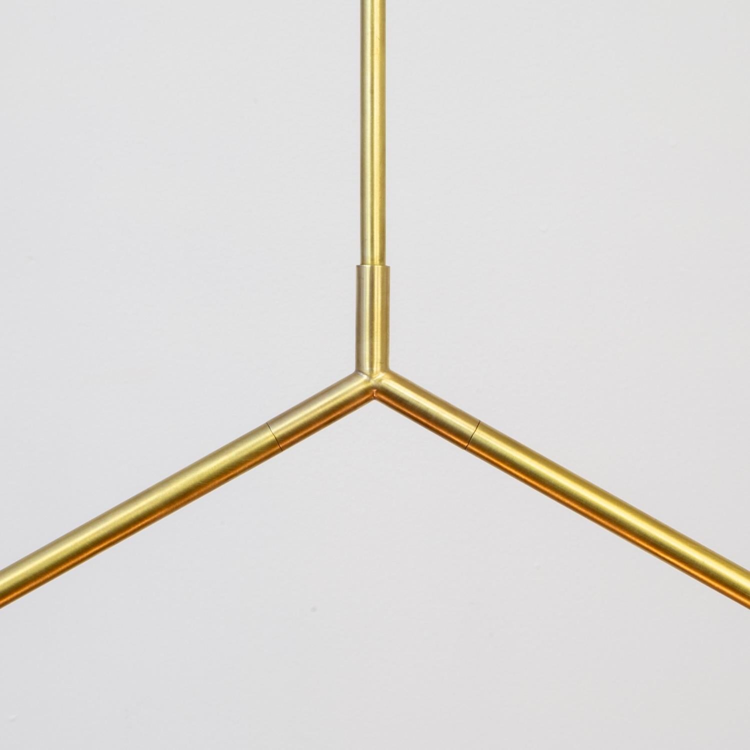 Lampe suspendue Y, Medium, par RESEARCH Lighting, laiton, verre 3po, fait sur commande en vente 1