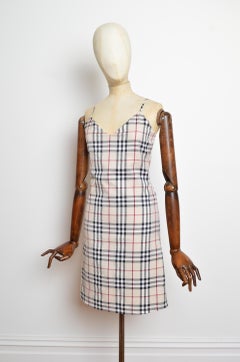 Robe courte à carreaux Nova et à bretelles spaghetti de Burberry des années 2000