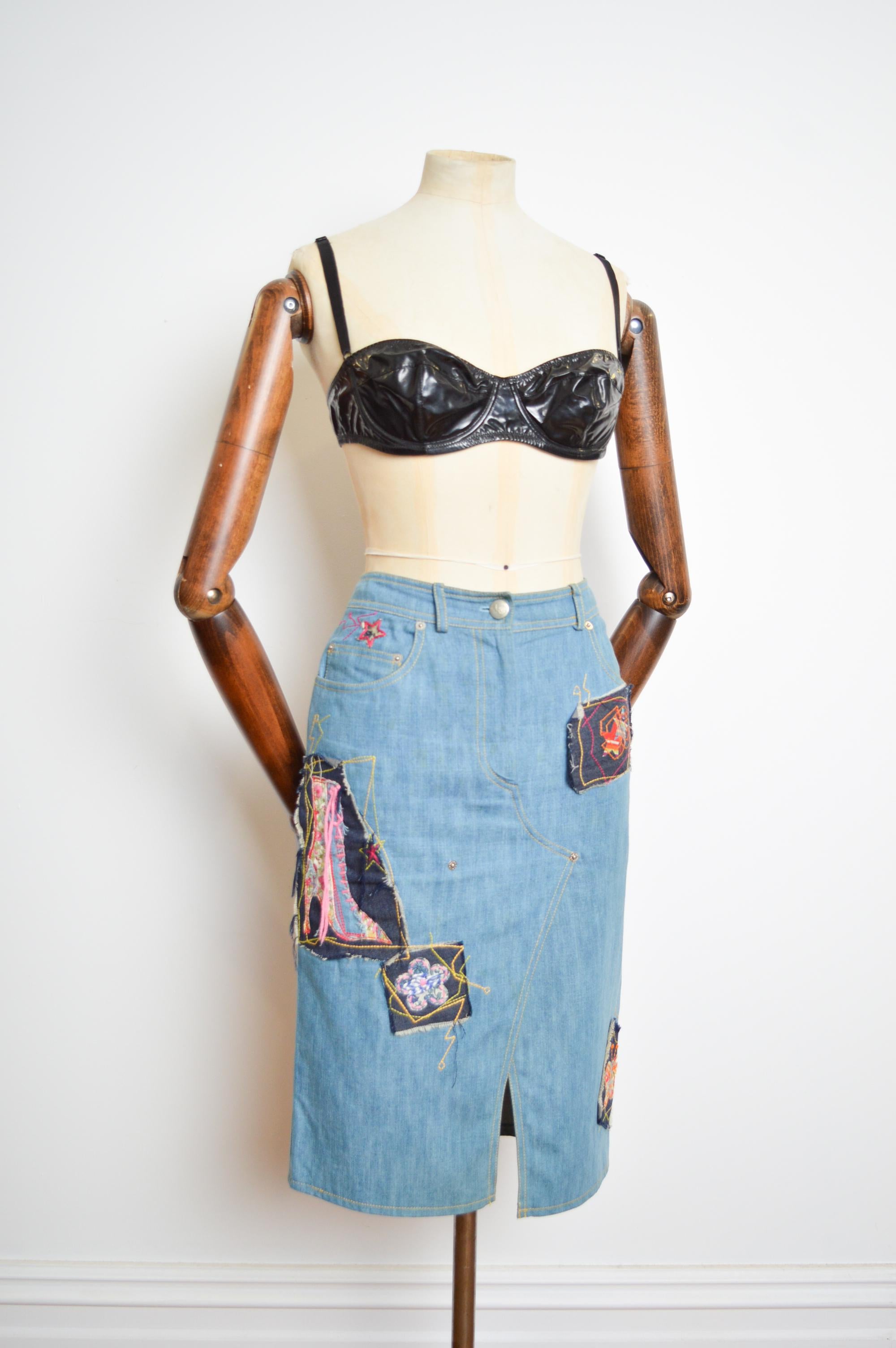 Y2k Black Shiny Latex DOLCE & GABBANA Fetish Bra - Crop Top Circa 2005 For Sale 3