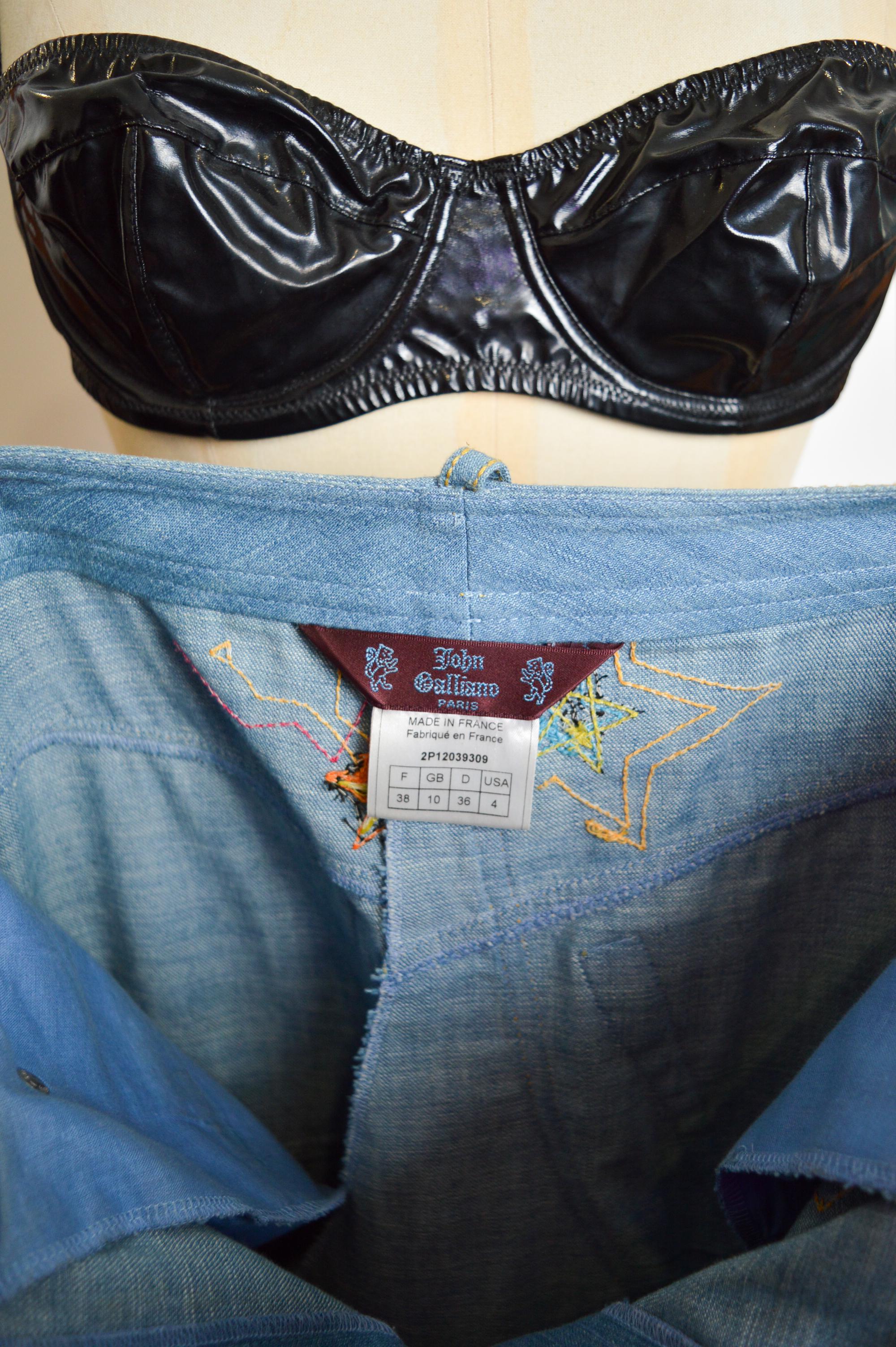 Y2k Black Shiny Latex DOLCE & GABBANA Fetish Bra - Crop Top Circa 2005 For Sale 4