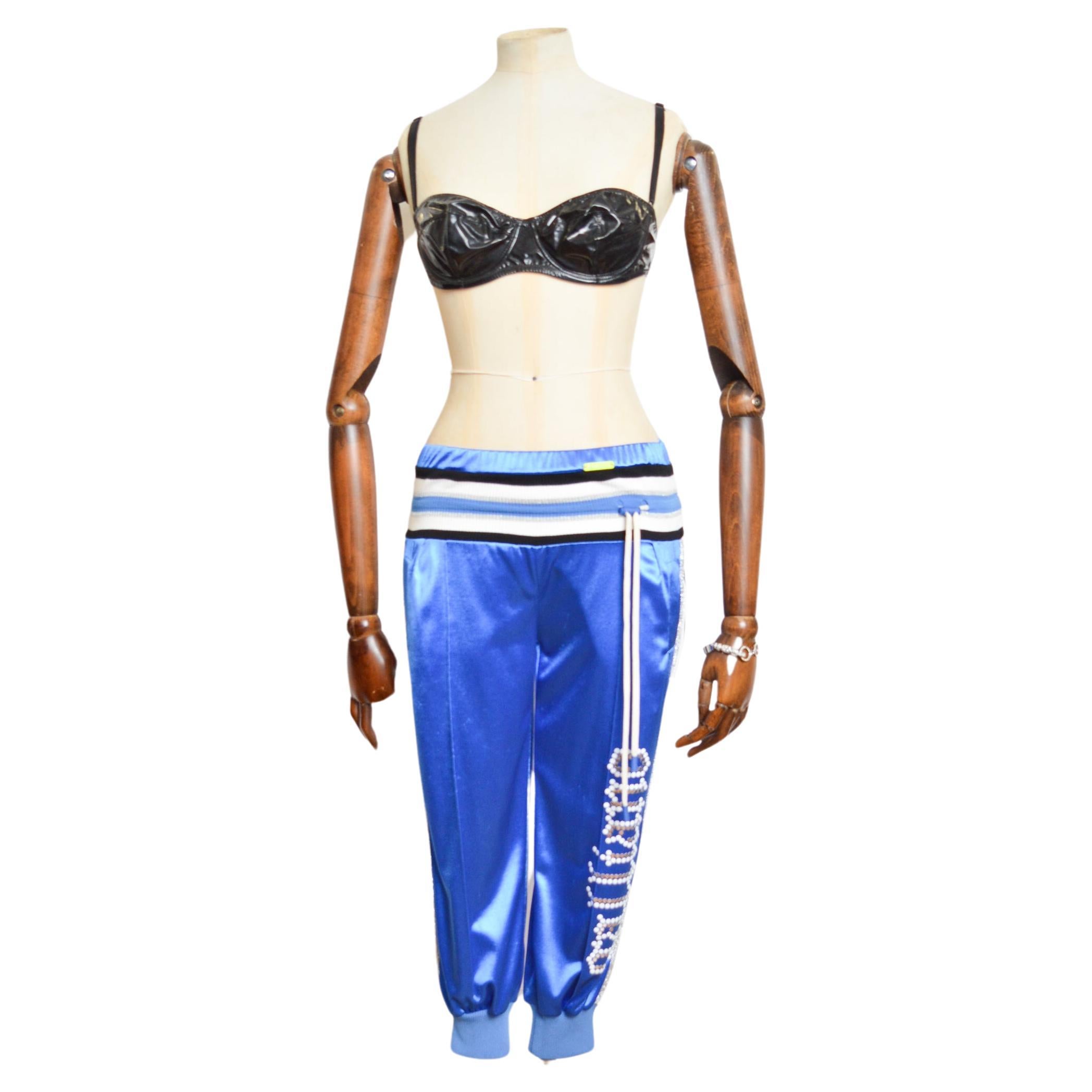 What clothes should I wear to avoid latex?