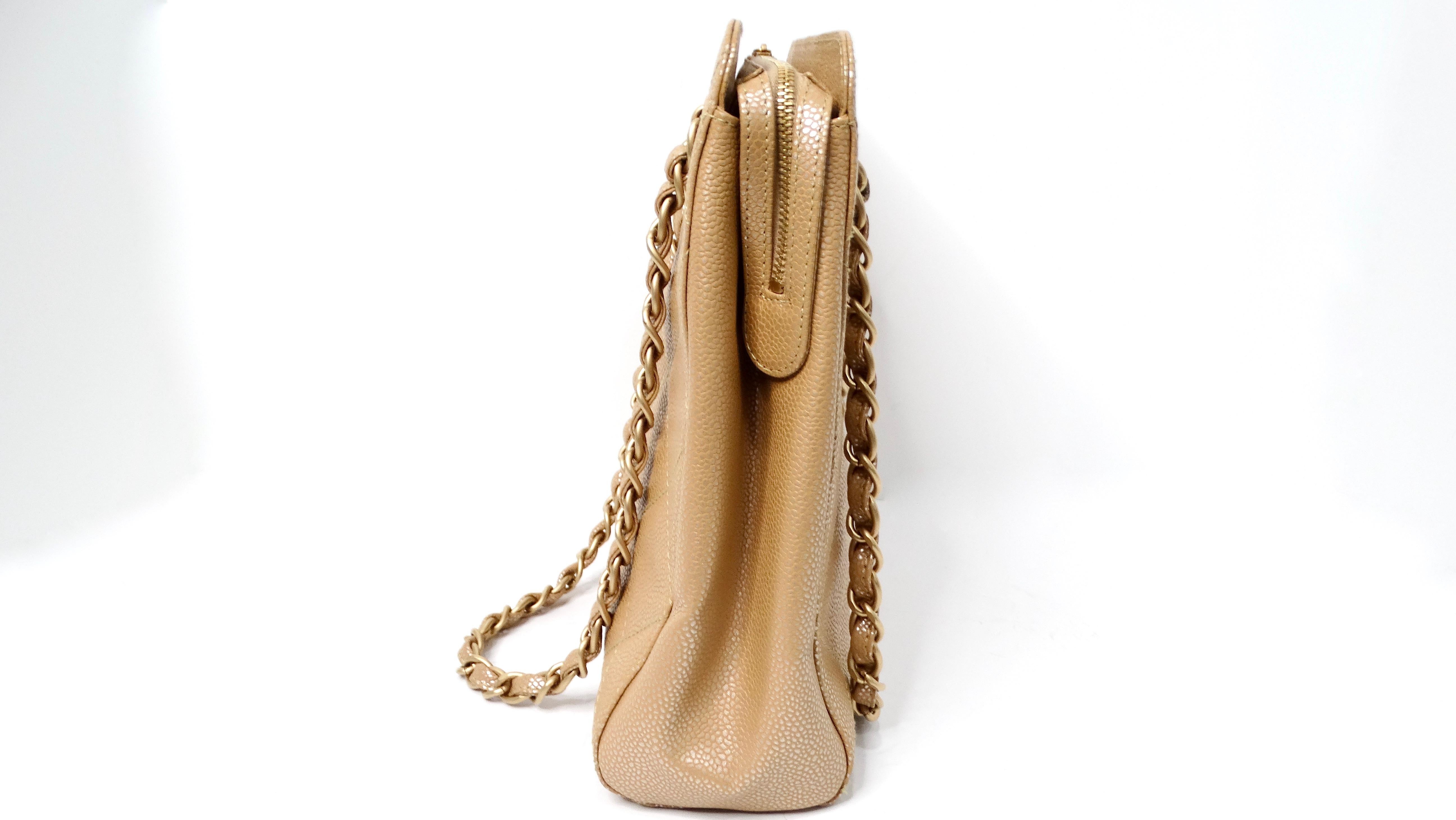 Women's Y2K Chanel Beige Pearlescent Caviar Leather Handbag With Gold-Tone Hardware For Sale