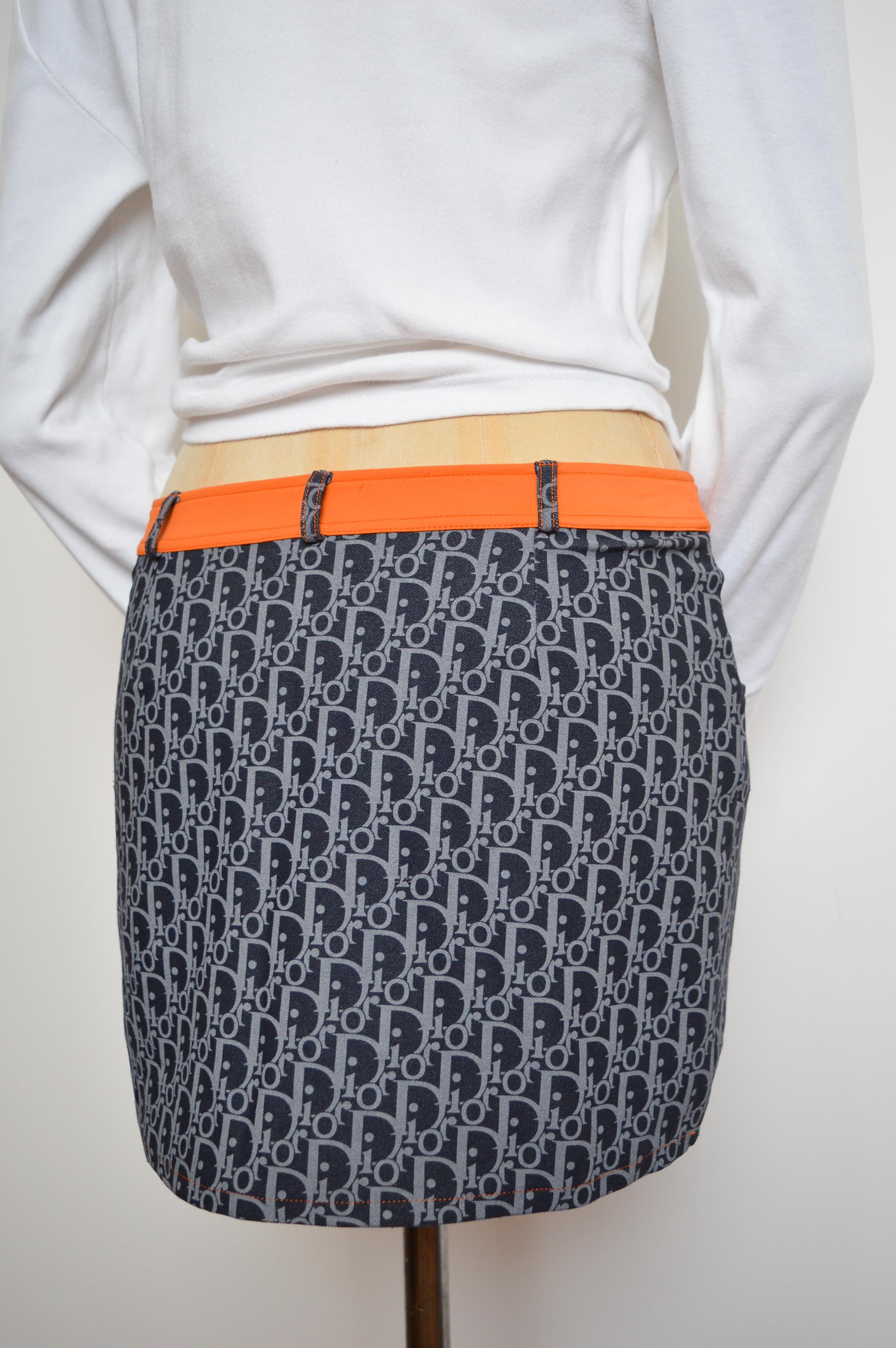 Gray Y2k Christian Dior By John Galliano Blue & orange trotter monogram mini skirt For Sale