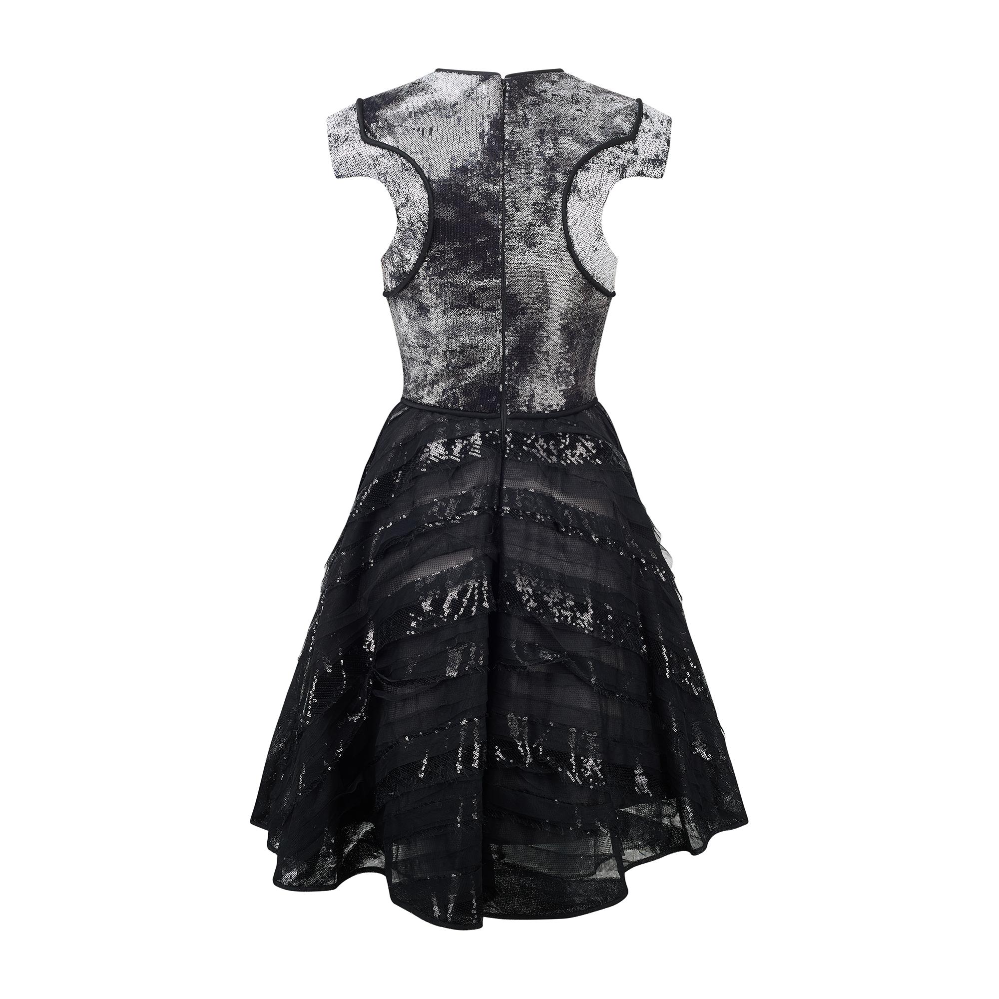 DAVID FIELDEN Monochromes Kleid aus Pailletten und Tüll (Schwarz) im Angebot