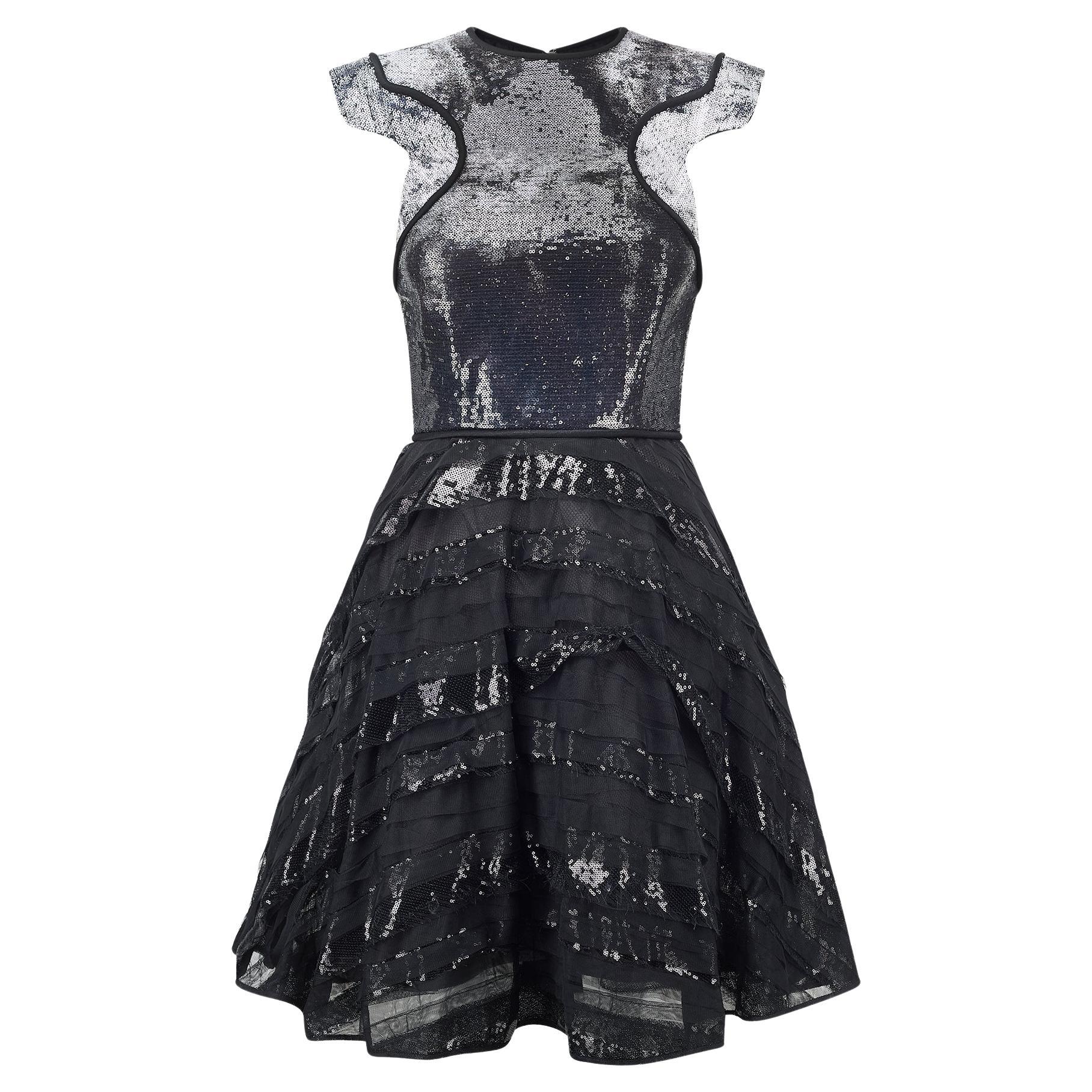 DAVID FIELDEN Monochromes Kleid aus Pailletten und Tüll im Angebot