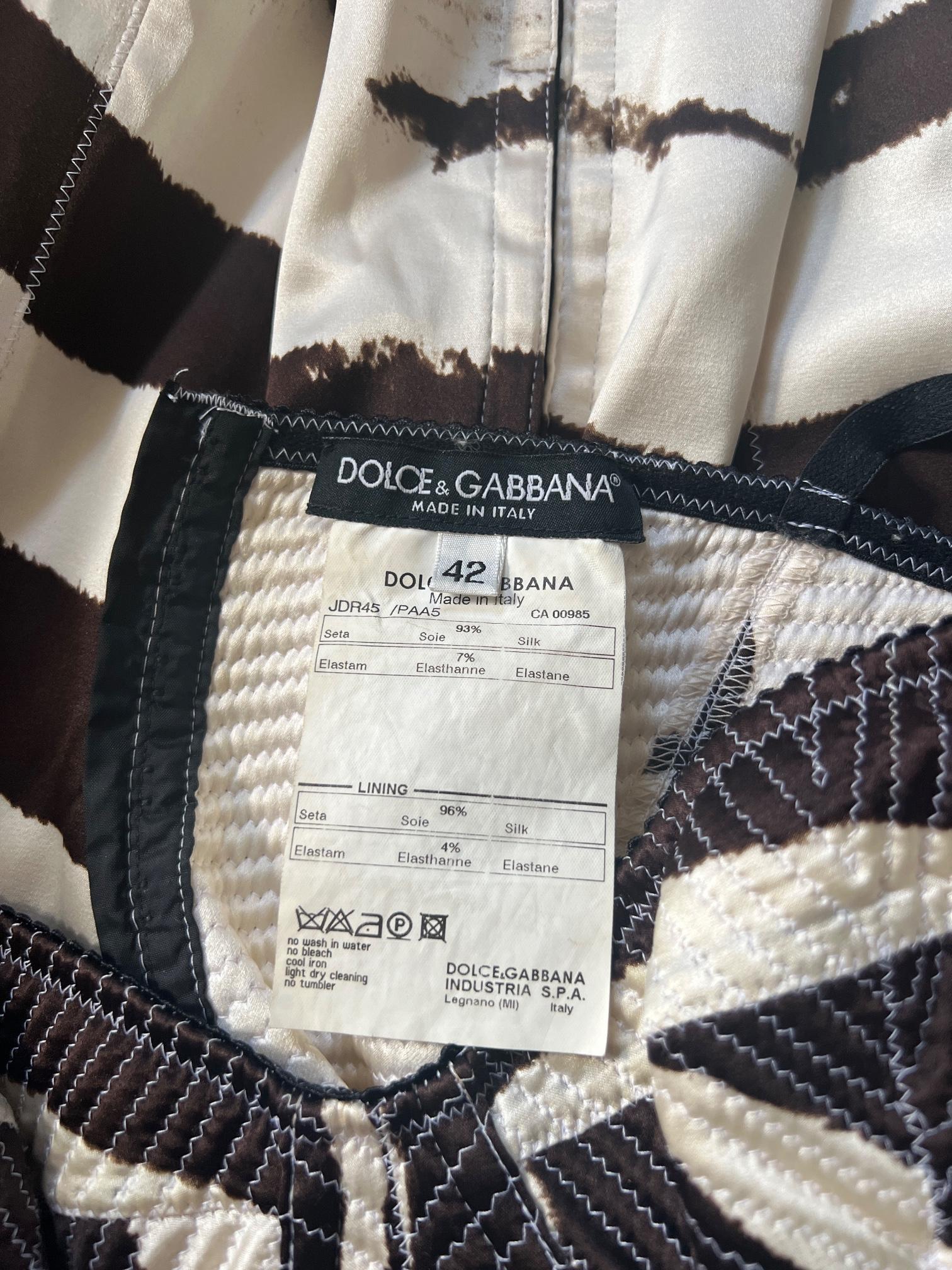 Y2K Dolce und Gabbana Gestepptes Seidenkorsettkleid mit Zebradruck und Korsett Damen im Angebot
