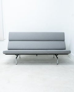 Y2K Eames kompakte Couch von Herman Miller