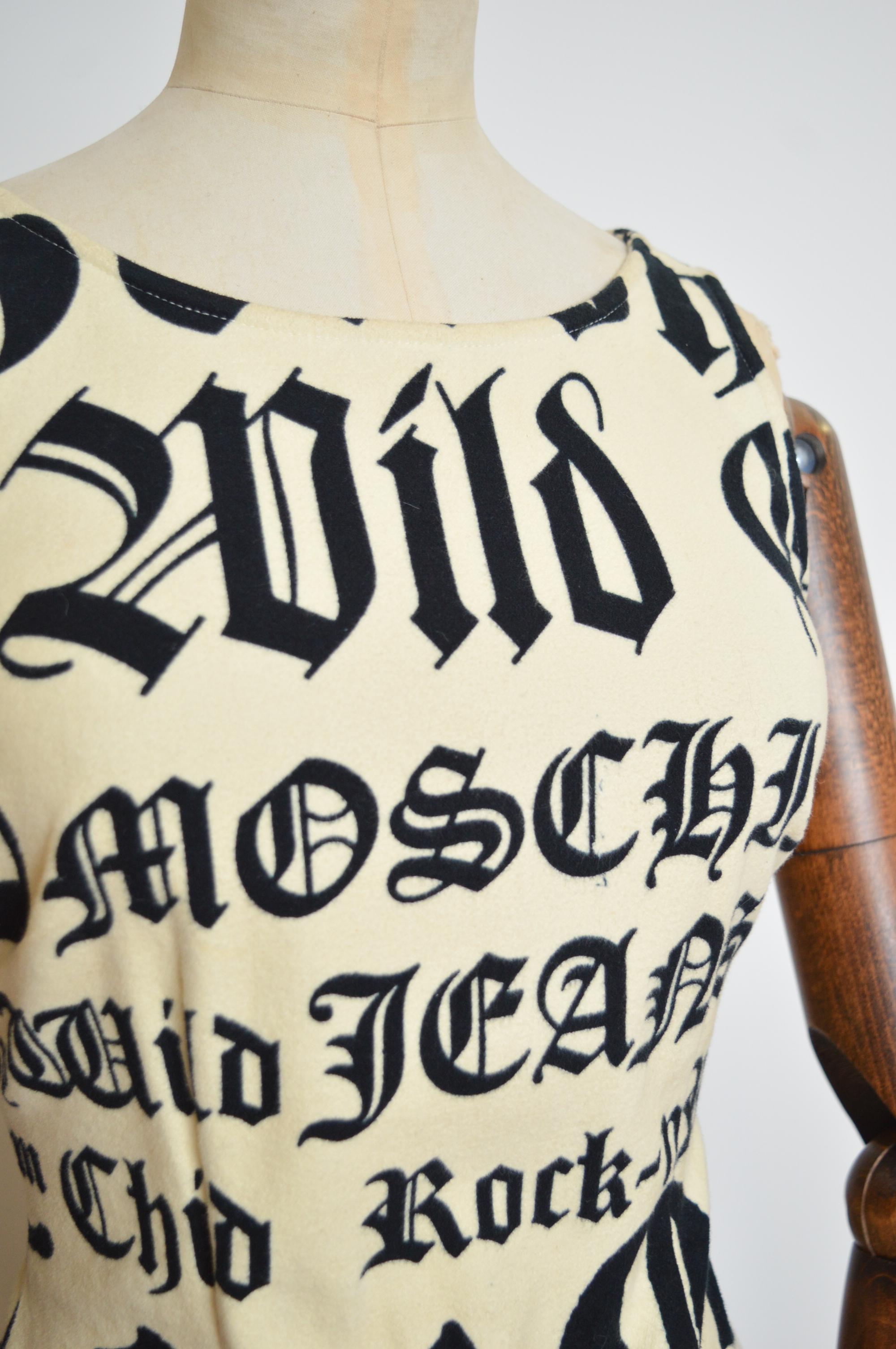 Y2K Gothic font MOSCHINO All over 2000s Rock N Roll Word print mini Shift Dress For Sale 9