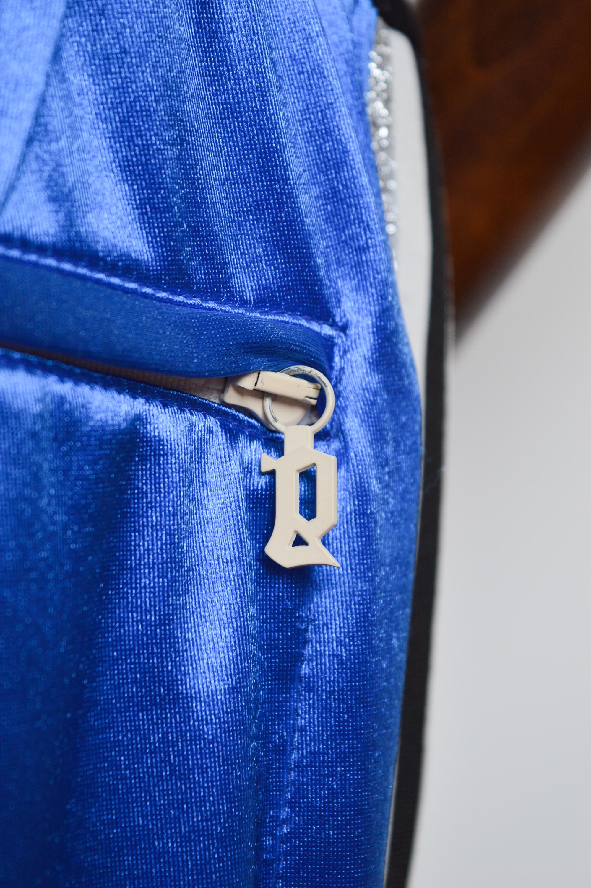 Pantaloni da jogging e da boxe Y2k John Galliano in raso a vita bassa a 3/4 blu in vendita 7