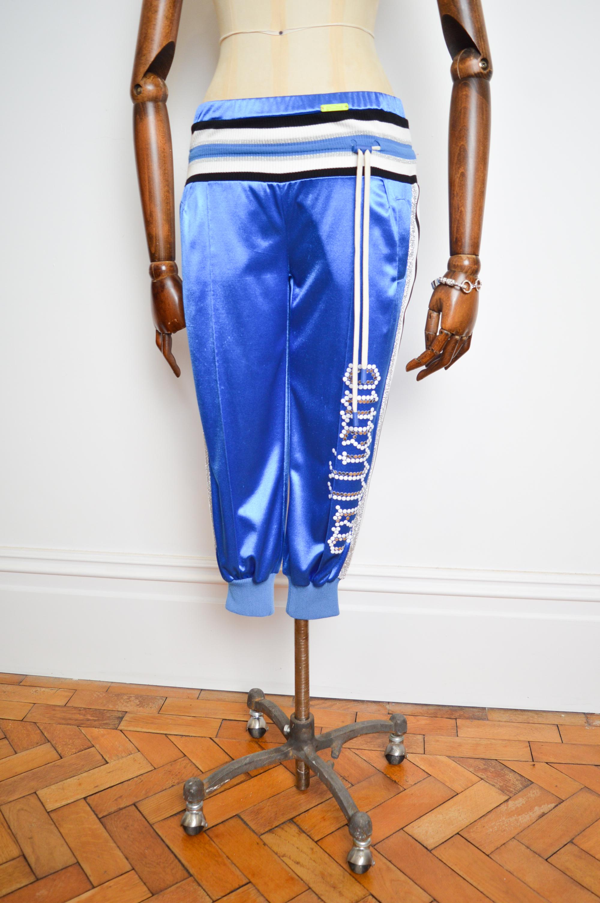 Pantaloni da jogging e da boxe Y2k John Galliano in raso a vita bassa a 3/4 blu In condizioni buone in vendita a Sheffield, GB