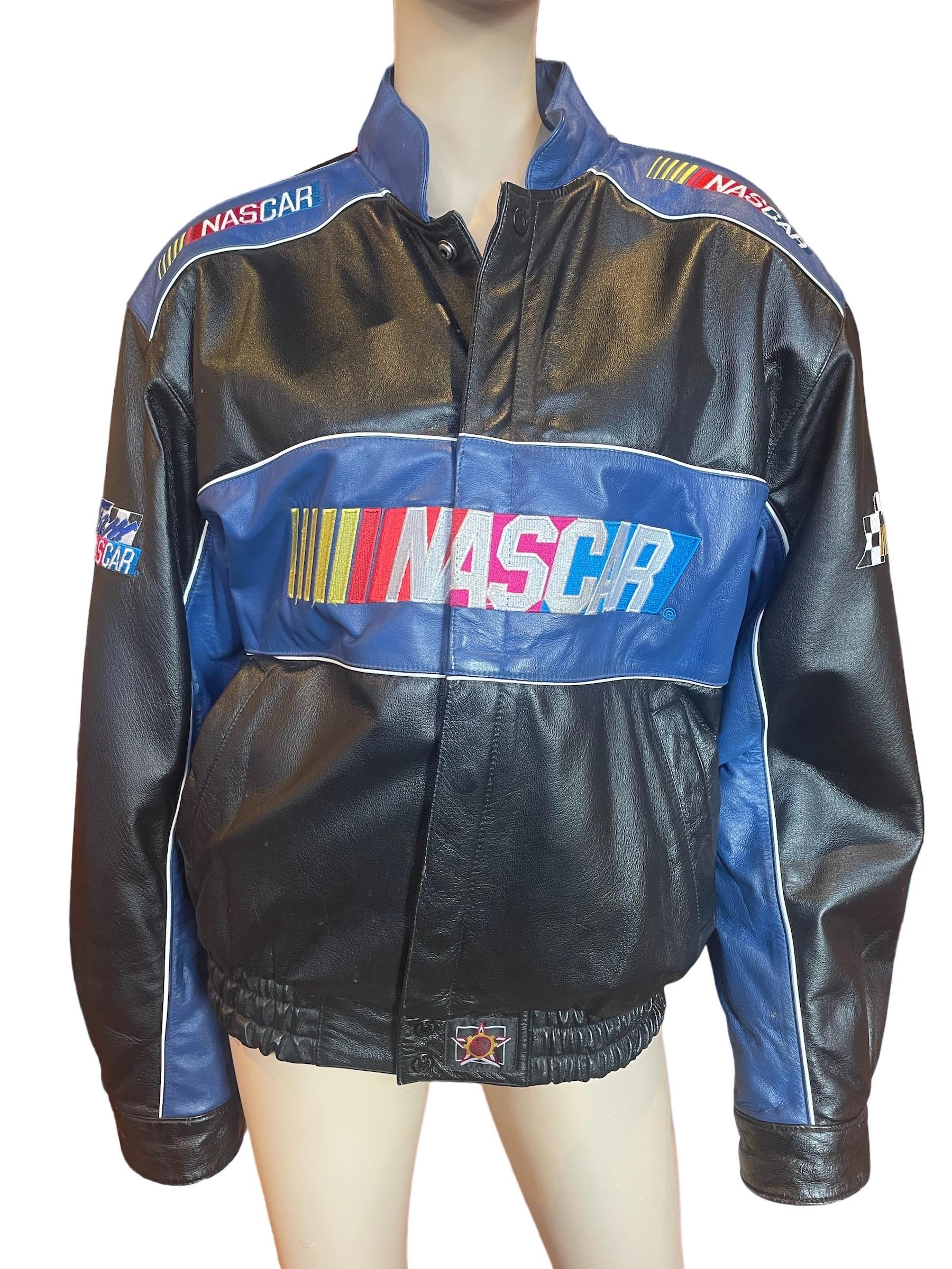 Y2K NASCAR Leather Jacket 

Cute and trendy Y2K leather NASCAR jacket. Top button is not working. 



