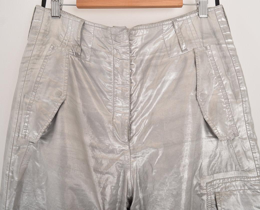 Pantalon de ski en lin argenté Rossa métallisé Y2k Prada, années 2000 État moyen - En vente à Sheffield, GB