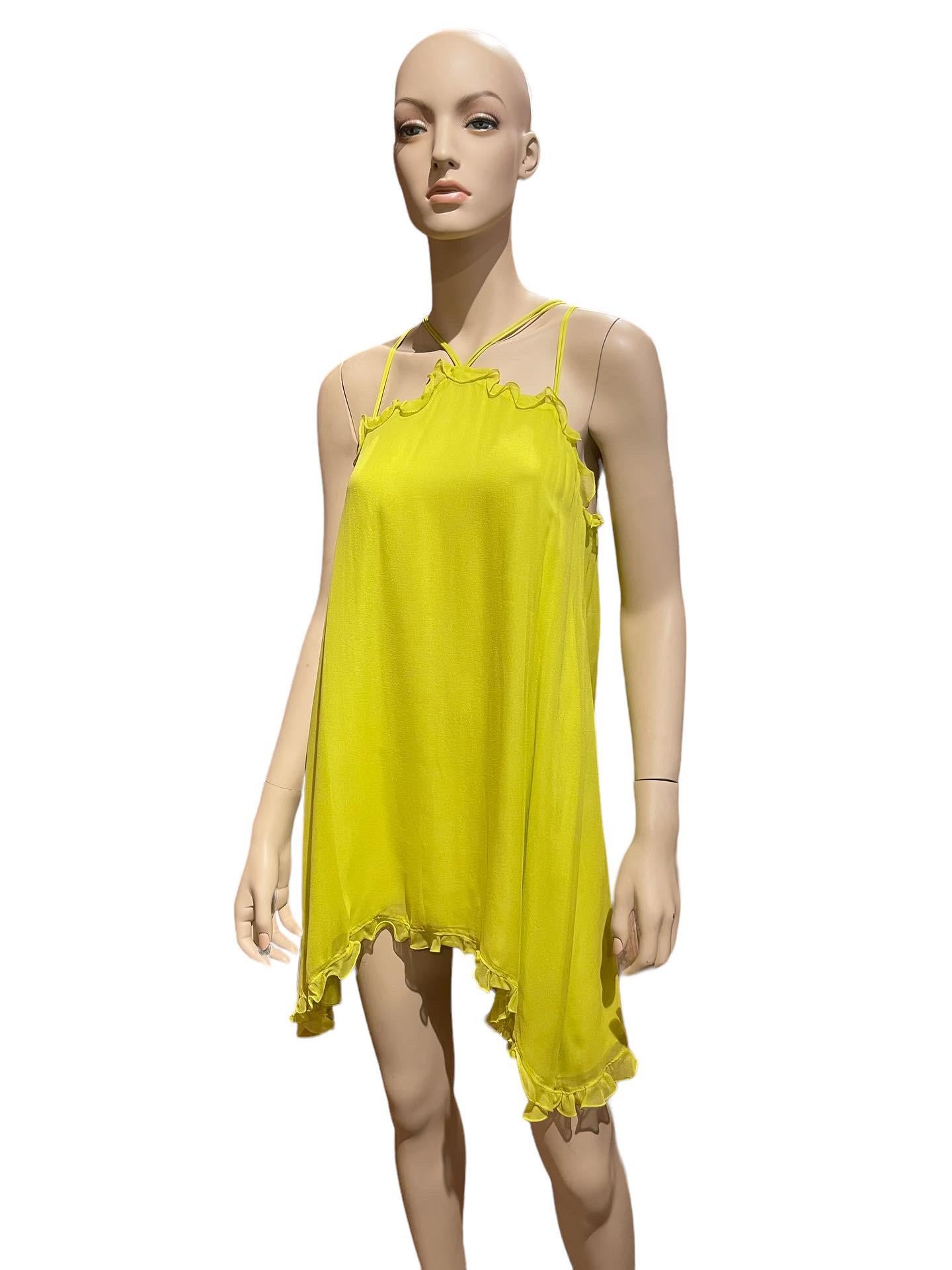 Y2k Stephen Burrows Incredible Neon Green Silk Chiffon Tent Dress with Ruffles with Sexy Straps


34” bust 
33” front length 
36” side length

Stephen Burrows is an American fashion designer based in New York City, known for being one of the first