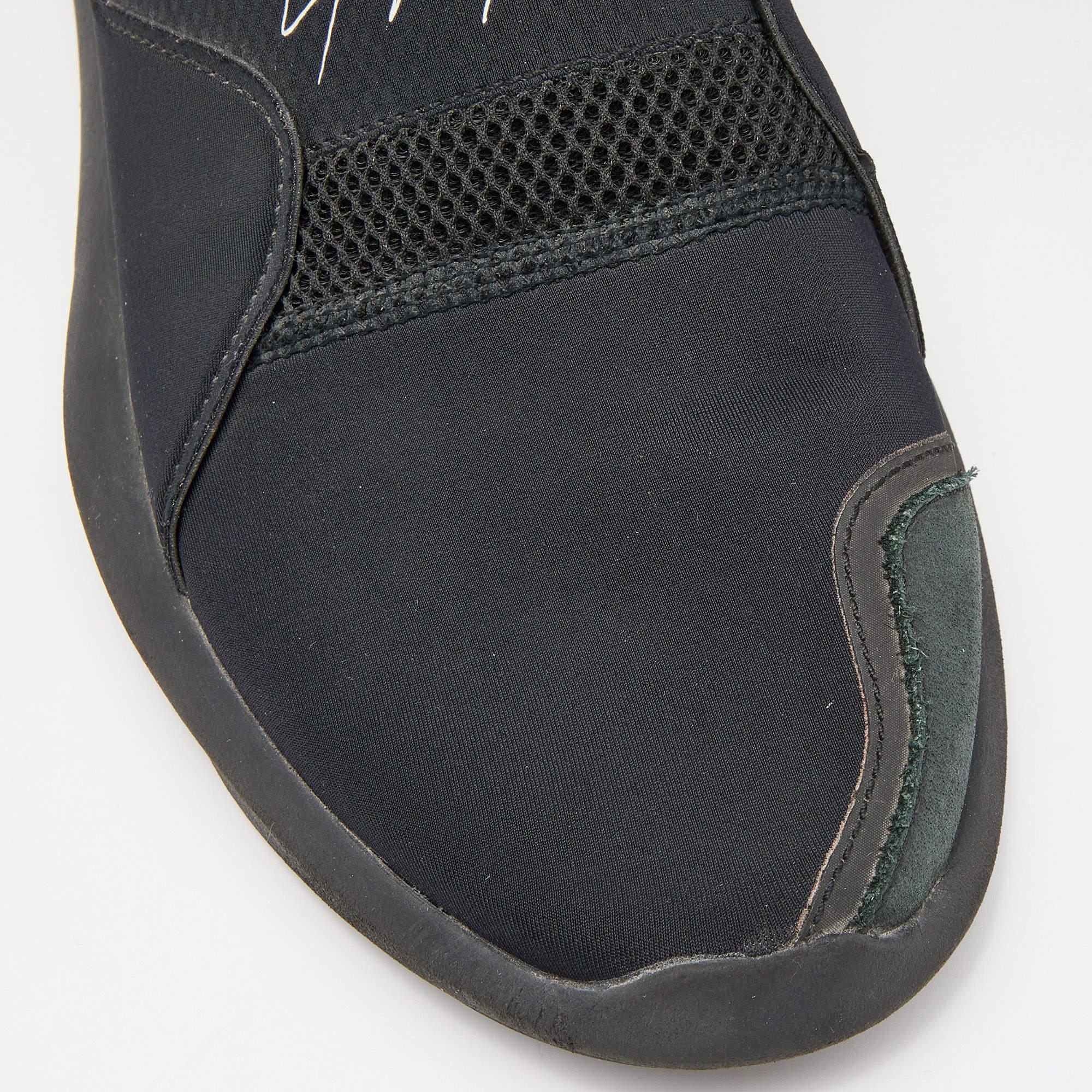 Y3 x Adidas Black Fabric and Mesh Suberou Sneakers Size 43.5 For Sale 4