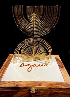 latón, Menorah chapada en oro de 24 quilates viene con caja original