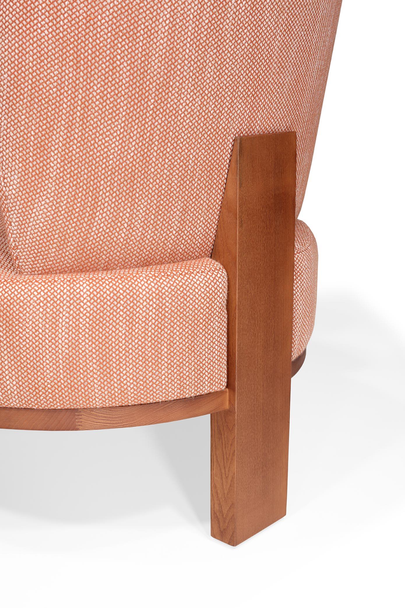 Yachi armchair - Contemporary Upholstered Armchair with Large Backrest For Sale 4
