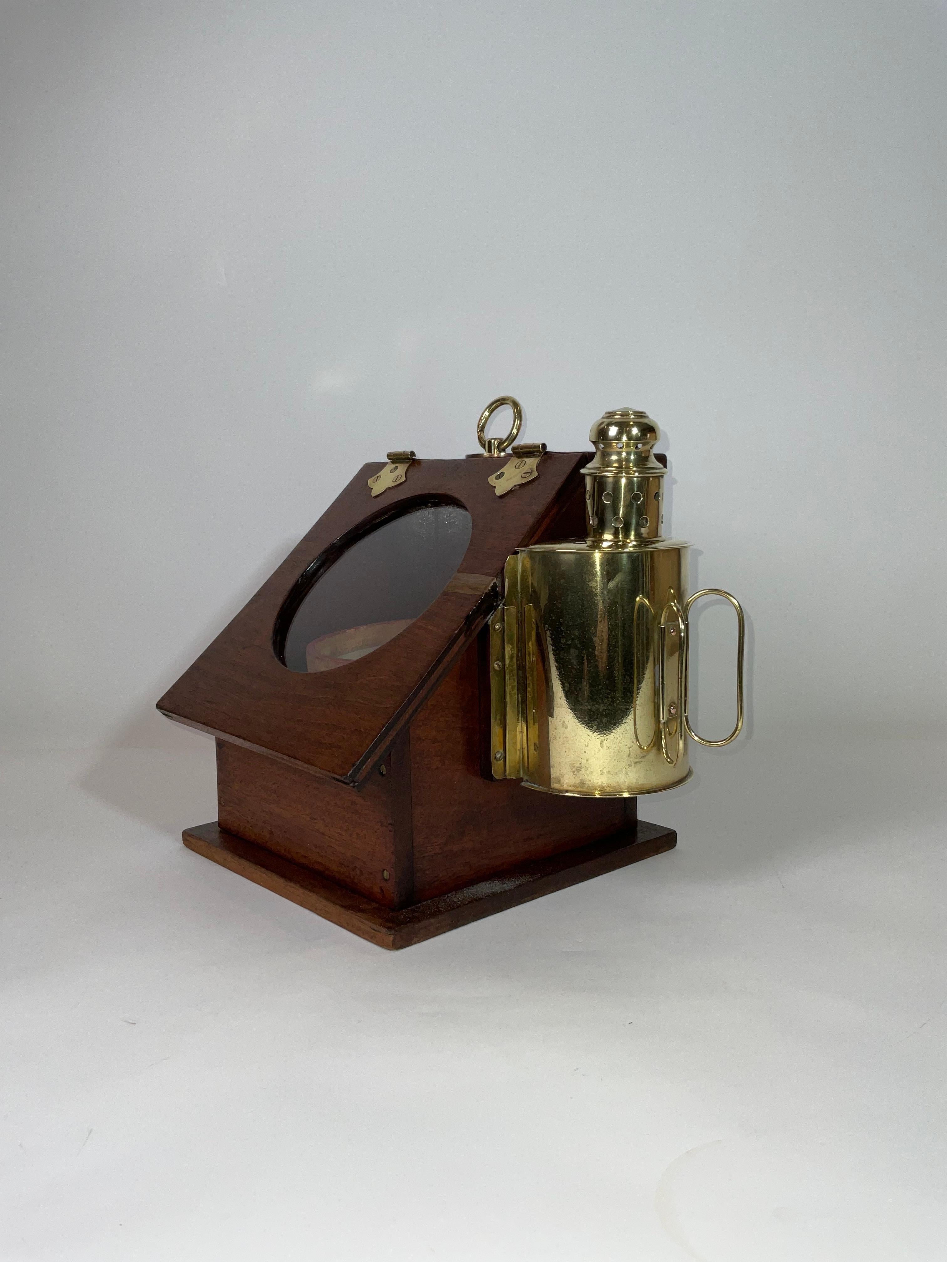 Milieu du XIXe siècle Binnacle de yacht avec compas Wood Bowl en vente