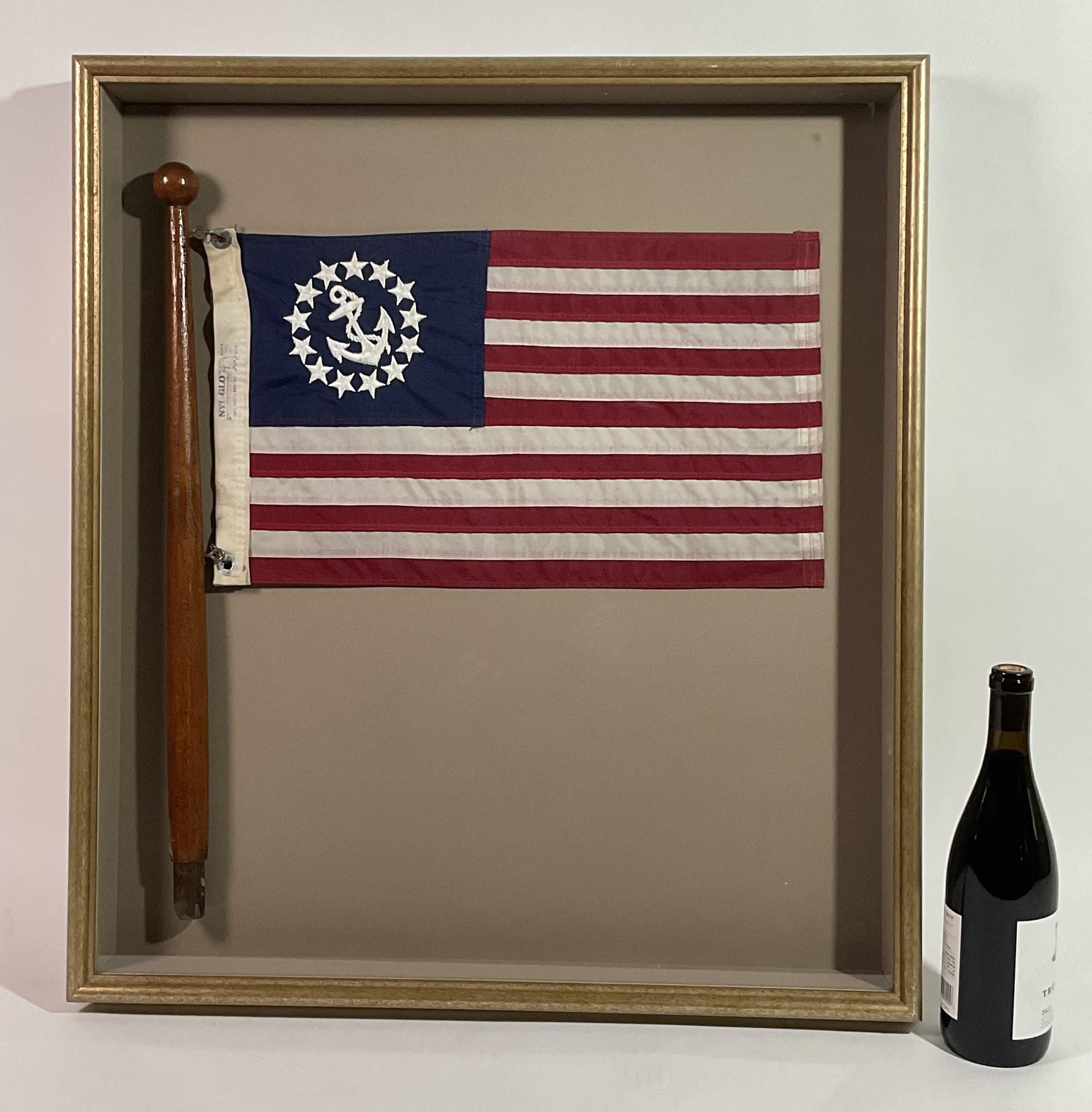 Alférez de Yate en Poste en Marco Shadowbox Norteamericano en venta