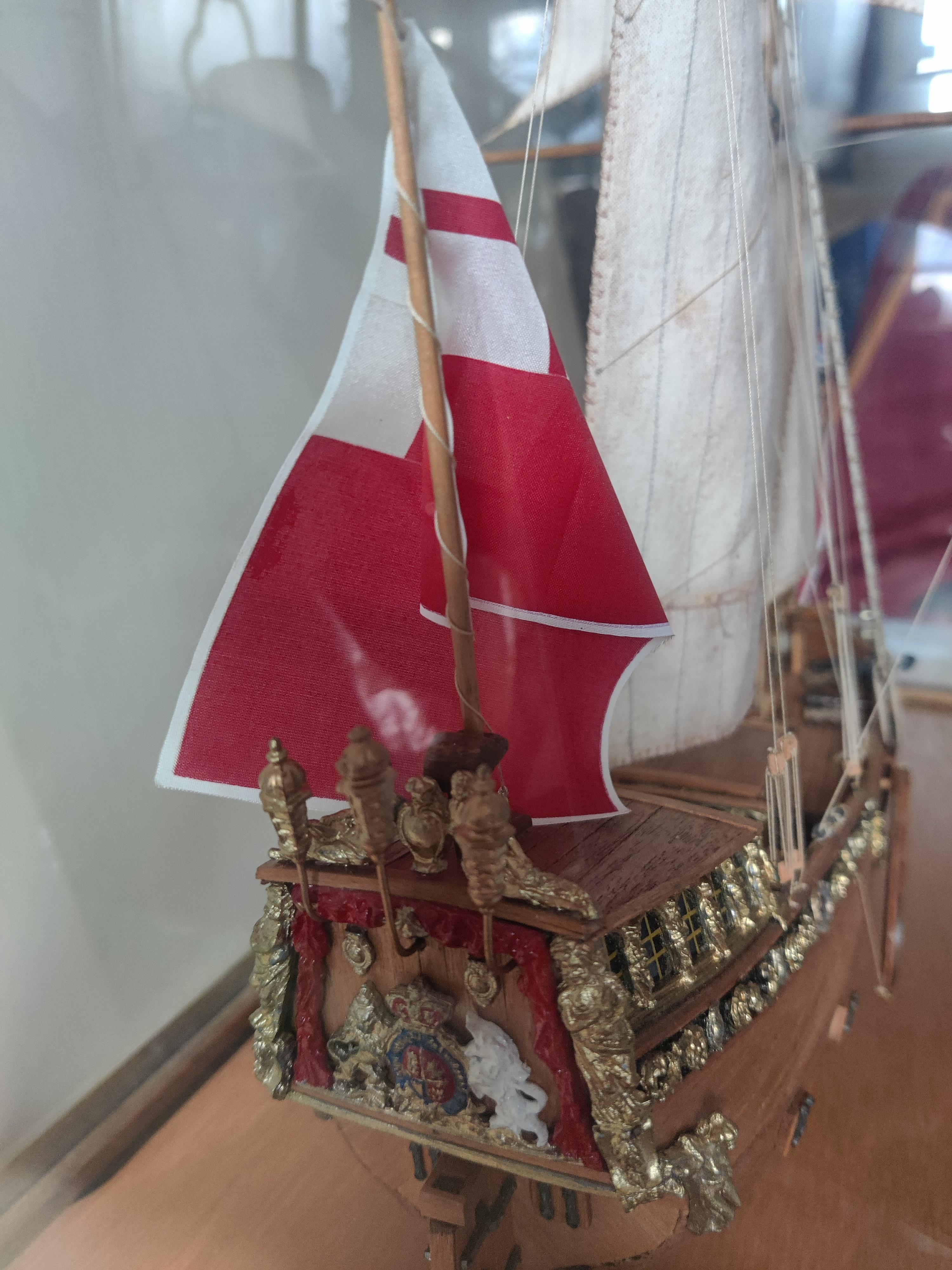 Yacht Mary Model Ship in Glass Oak Display Case For Sale 5