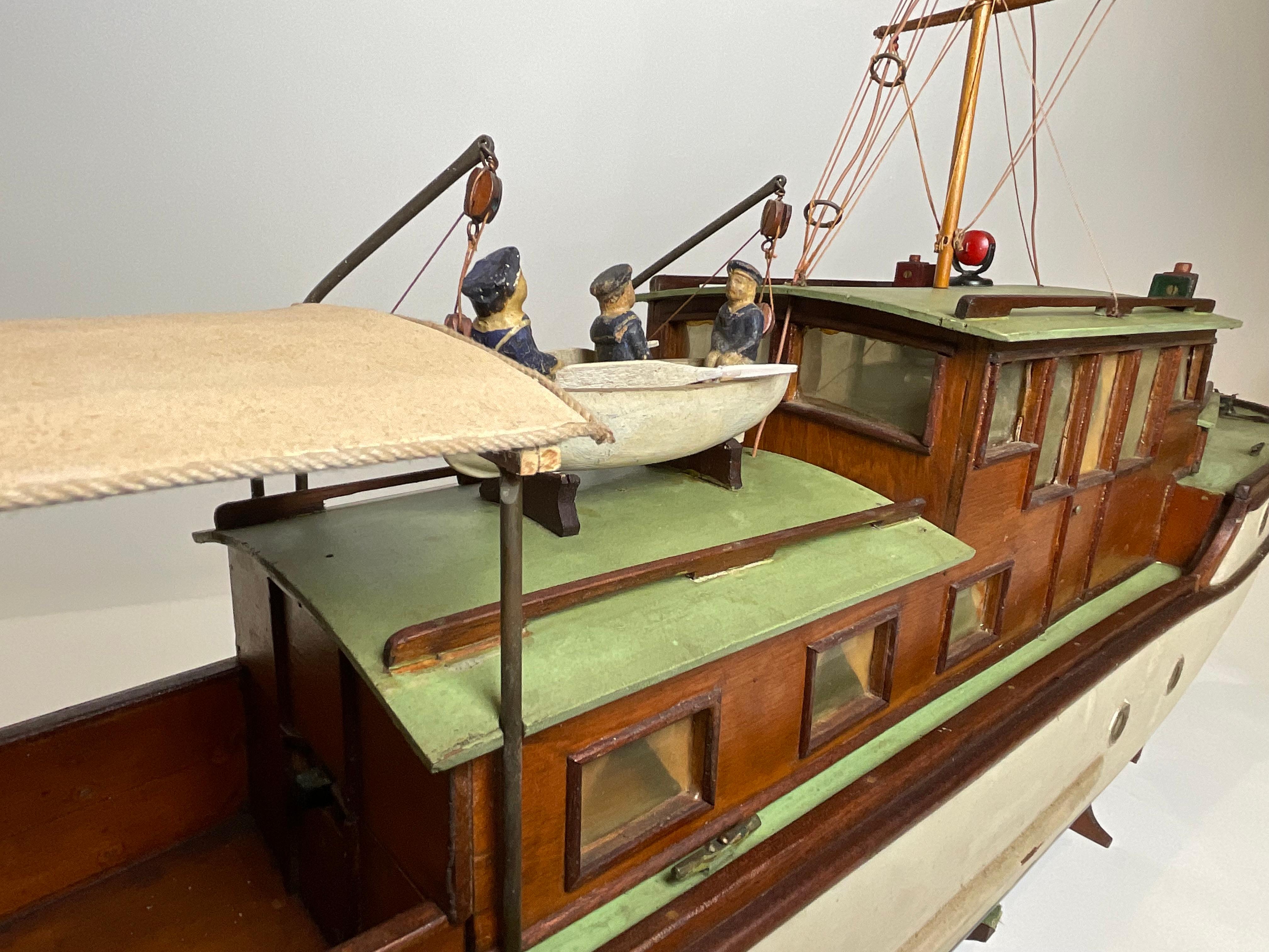 Modèle de bateau du Nellie J de Duxbury en vente 13