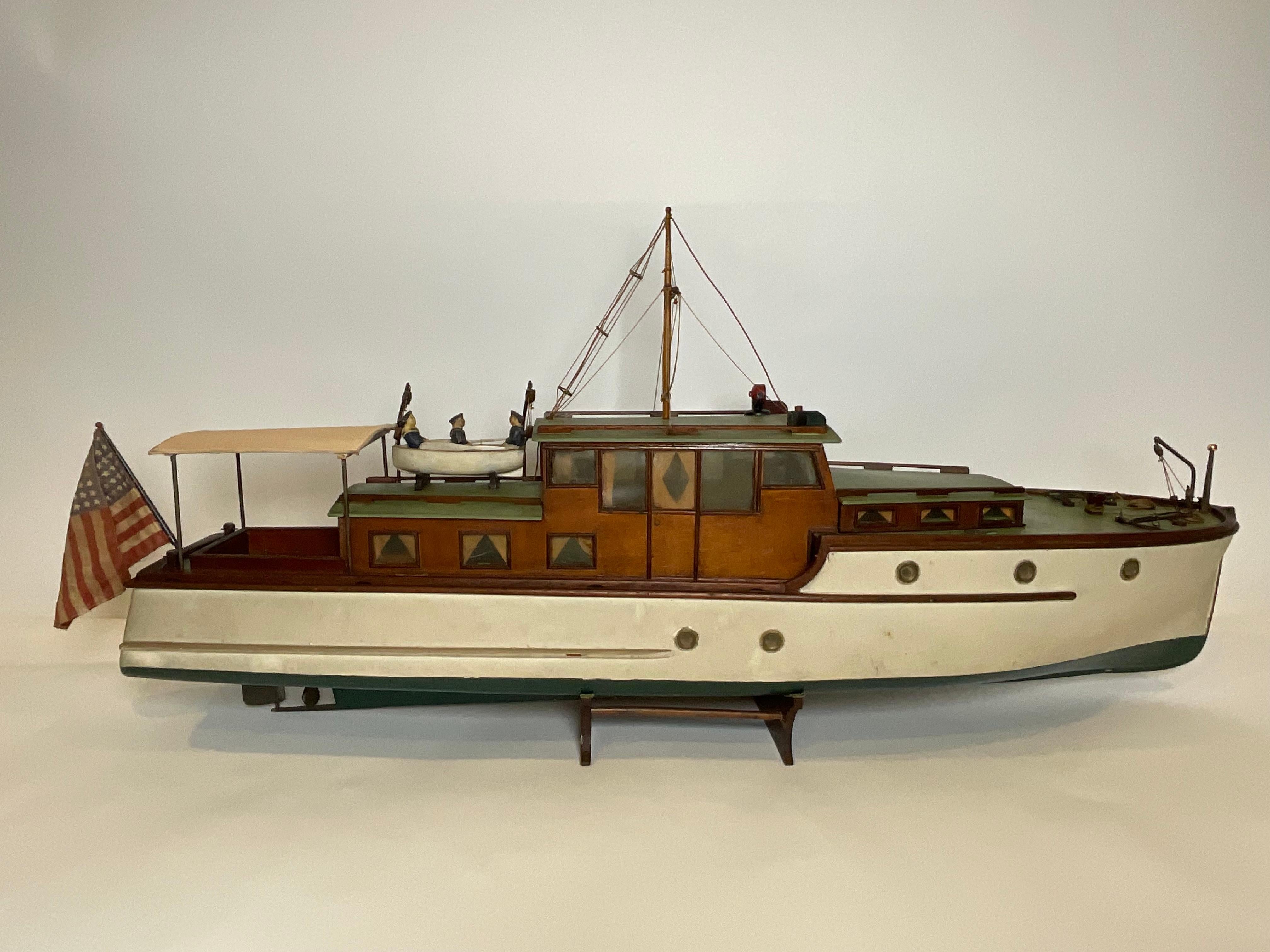 Modèle de bateau du Nellie J de Duxbury Bon état - En vente à Norwell, MA