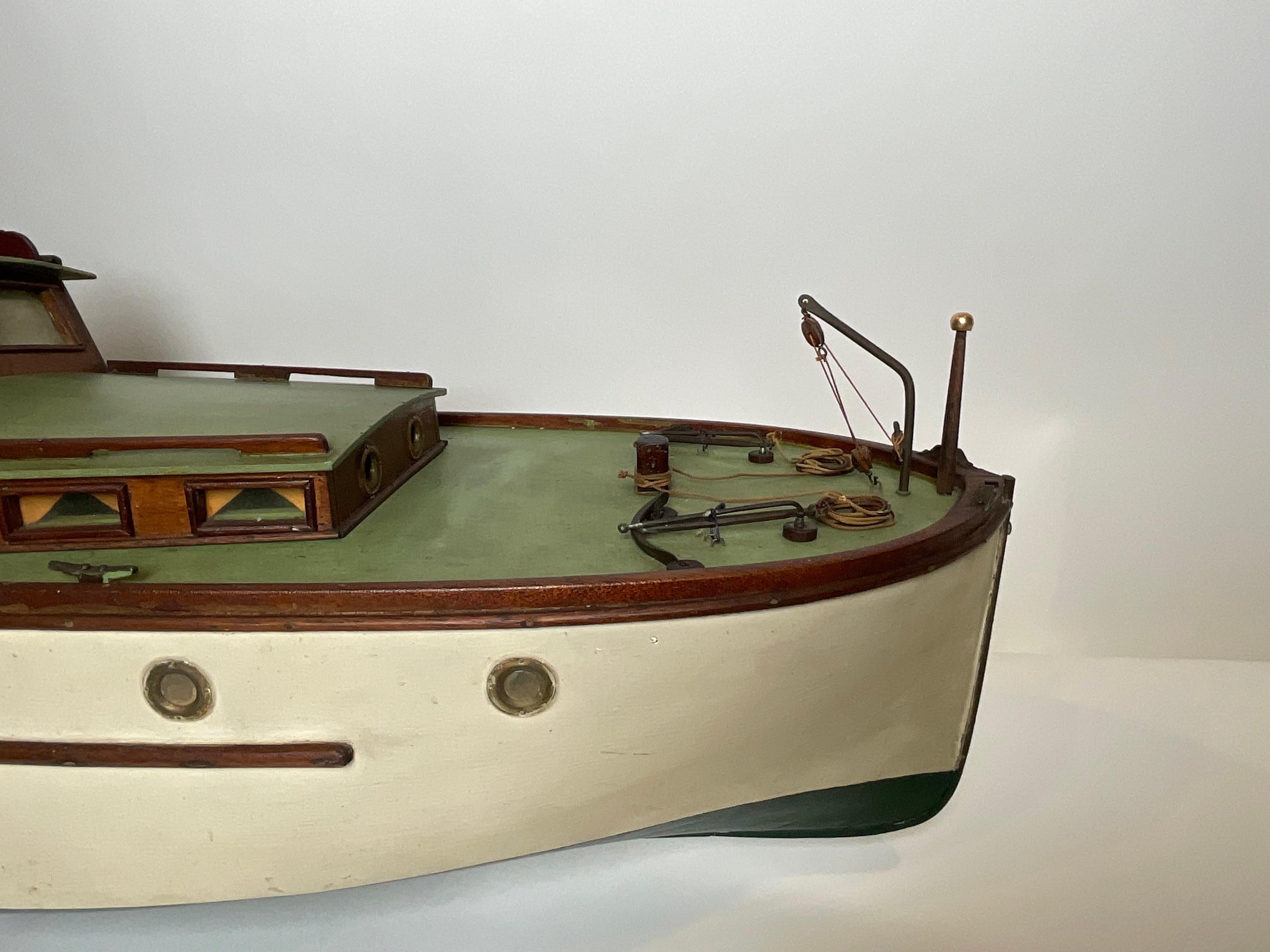Bois Modèle de bateau du Nellie J de Duxbury en vente
