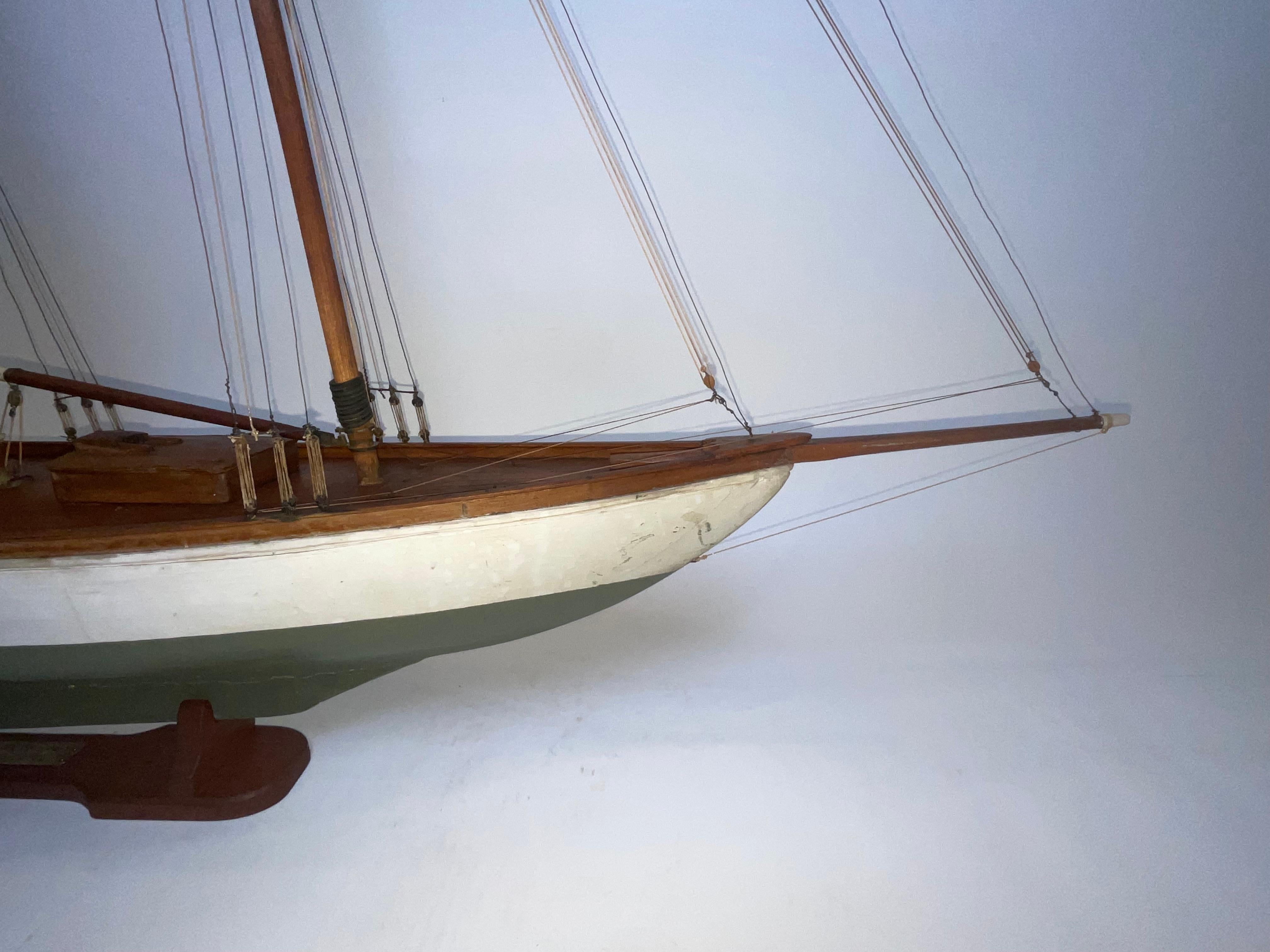 Metà XX secolo Modello di yacht della goletta Wanderer in vendita