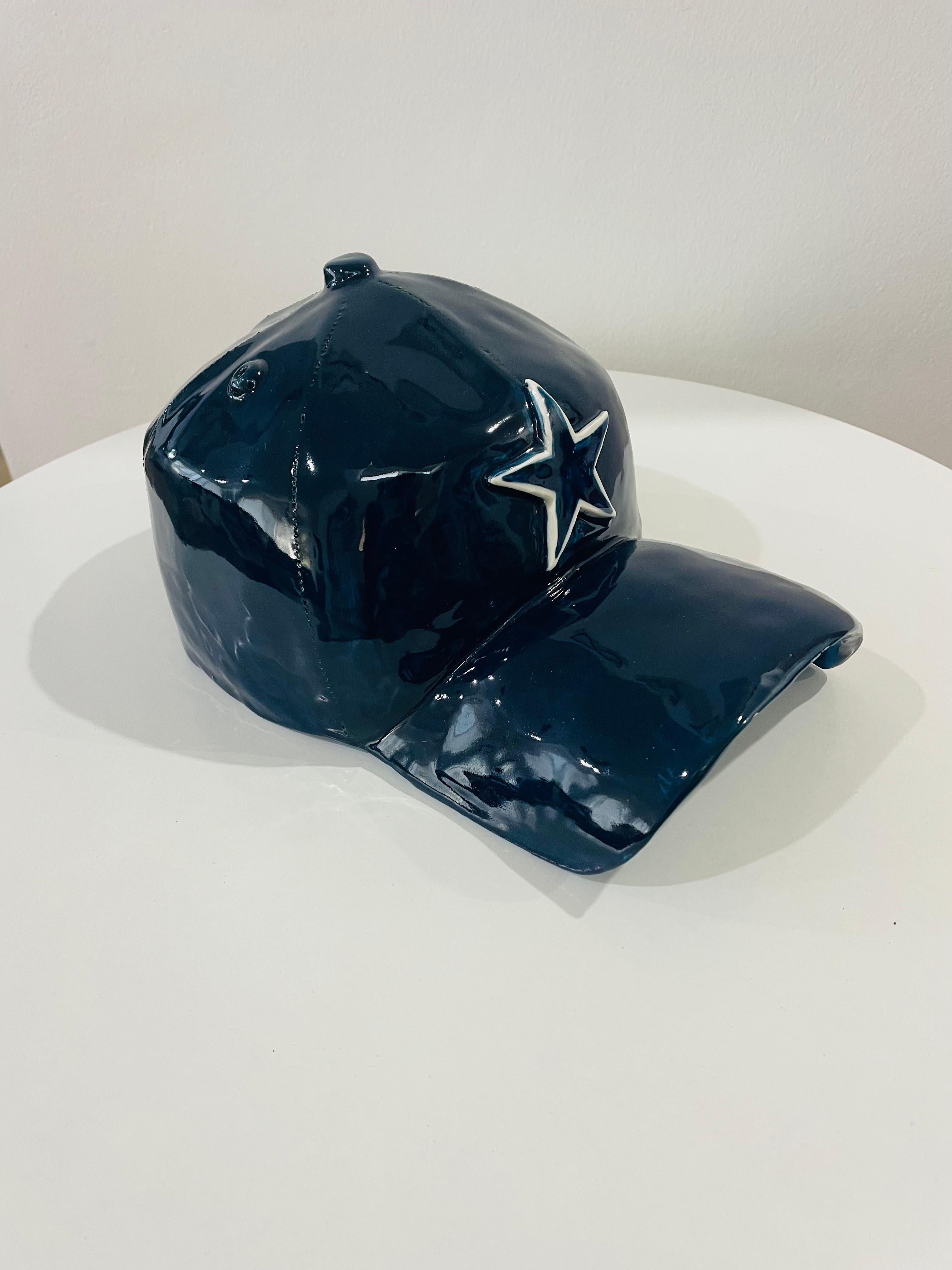 Dallas Cowboys ceramic cap sculpture - figurative sculpture - Sculpture by Yael Yanay