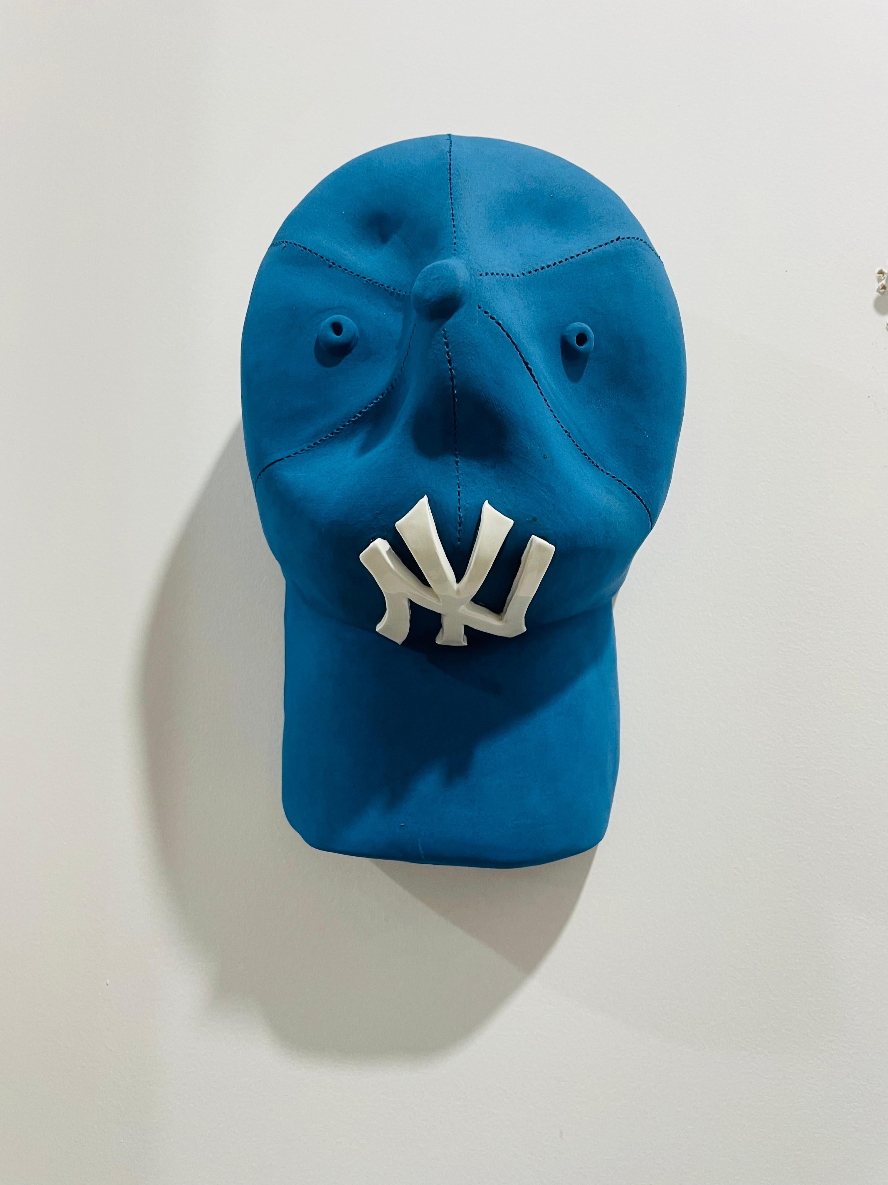 Double Ceramic NY Yankees cap sculpture (blue and white) - figurative sculpture For Sale 6