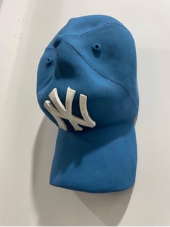 Escultura gorra de cerámica de los NY Yankees (azul) - escultura figurativa