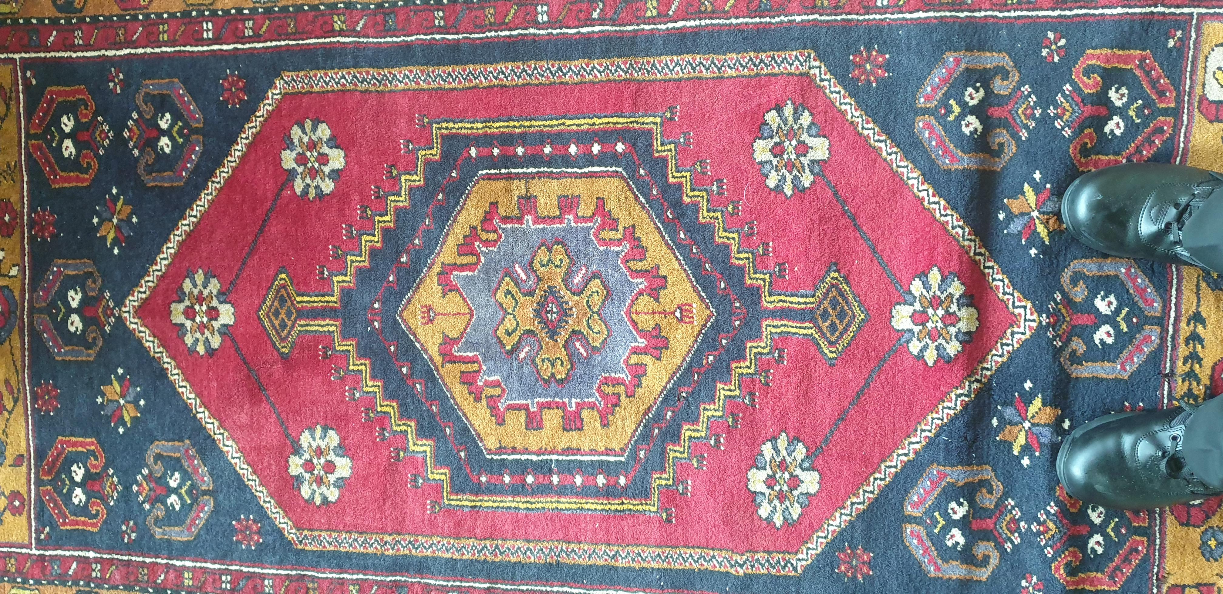 Yahyali-Teppich (Stammeskunst) im Angebot